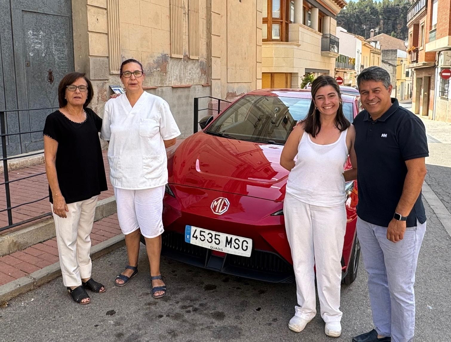 Nuevo coche el&eacute;ctrico Servicios Sociales Olocau 1
