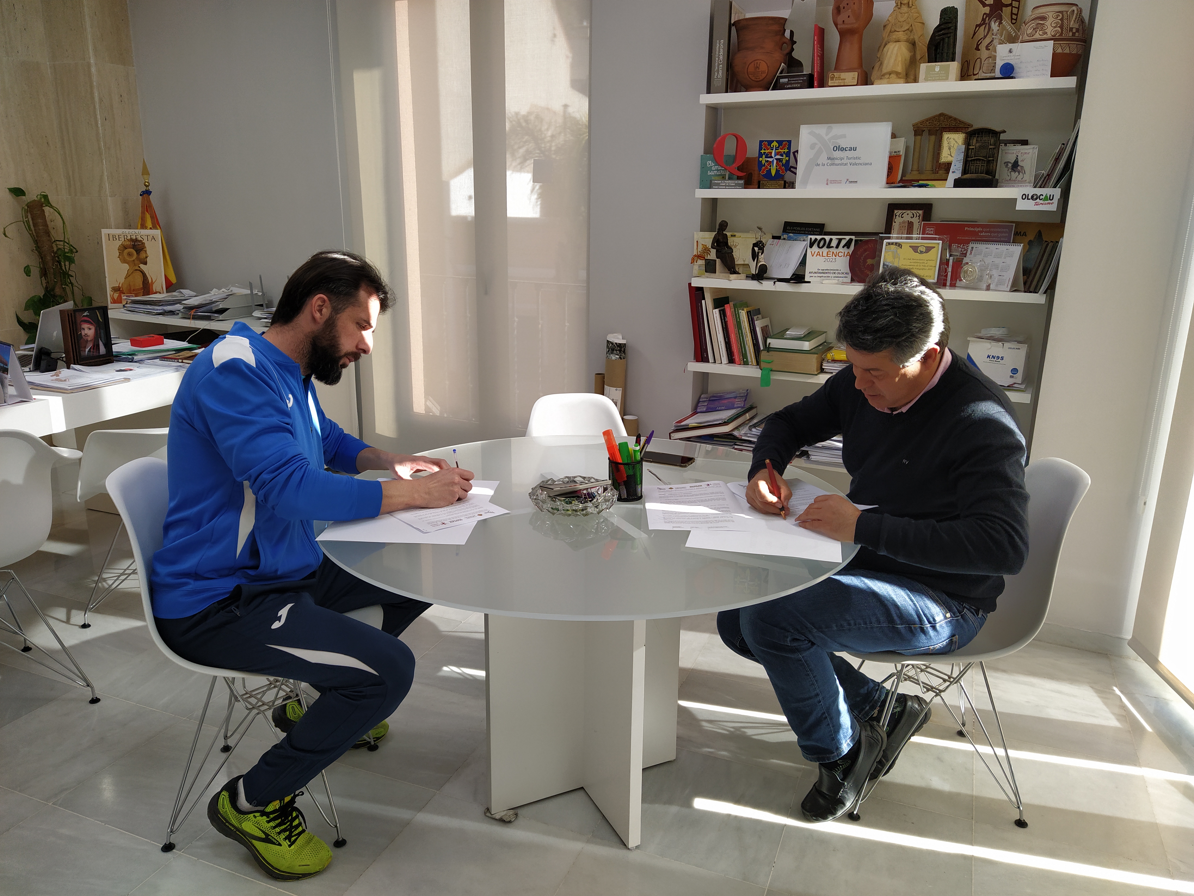 Foto firma convenio ARCO 2024 Olocau