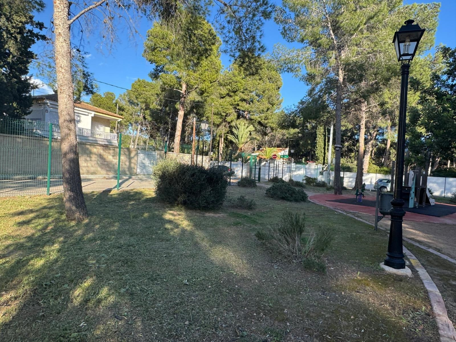 Actuaciones mejora parques Els Pins y Nauiba Pedralvilla Olocau 2