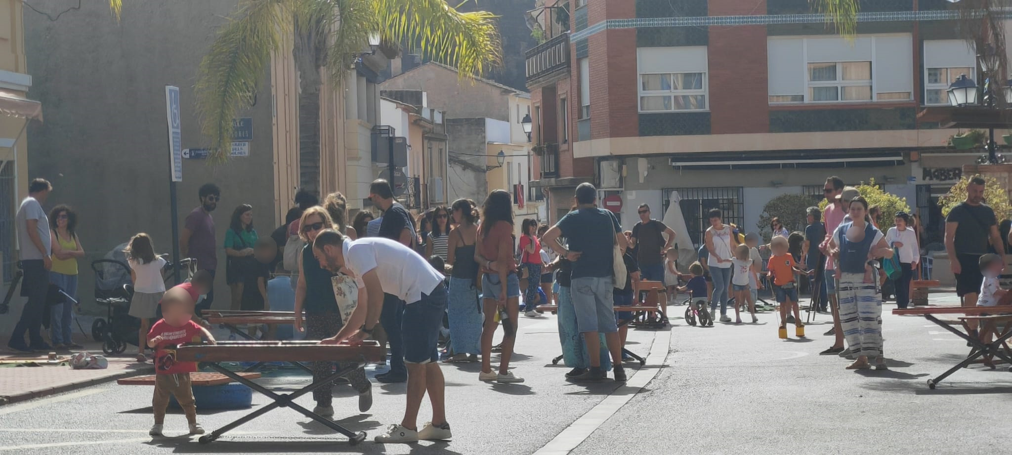 Ludoteca de juegos de madera y los talleres de chapas, construcci&oacute;n de juegos y pintacaras Olocau