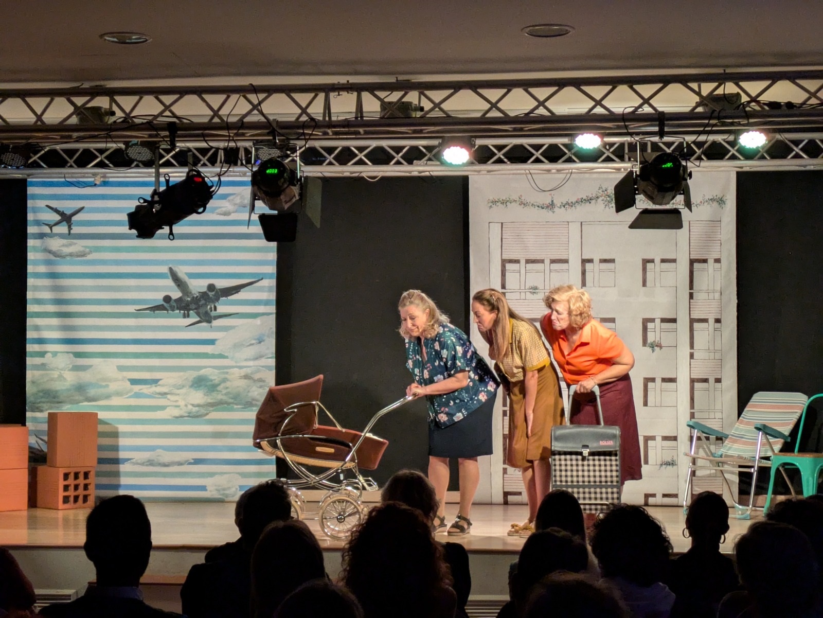 Olocau disfruta de la obra &lsquo;Las que tiran del carro&rsquo; 1