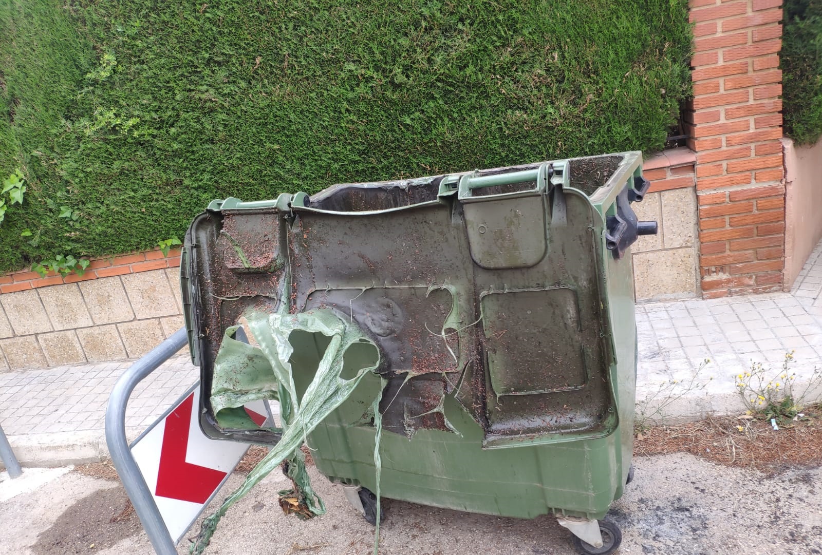 Incendio contenedor Pedralvilla Olocau - 2