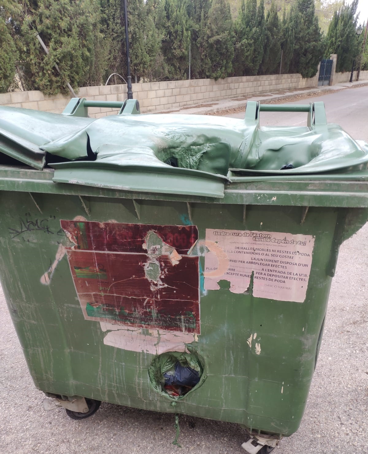 Incendio contenedor Pedralvilla Olocau - 1