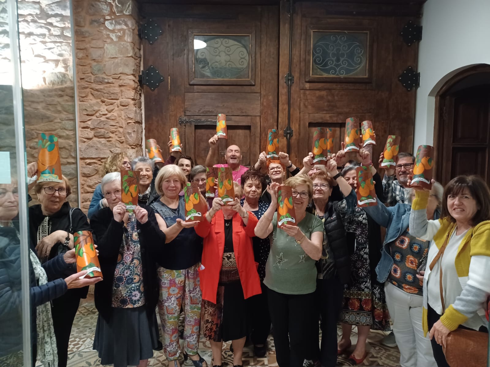 Foto taller decoraci&oacute;n tejas Olocau