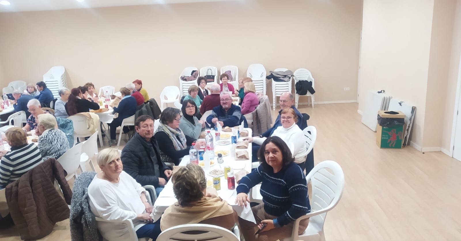 Merienda asociaci&oacute;n Amas de Casa Olocau 8M - 1