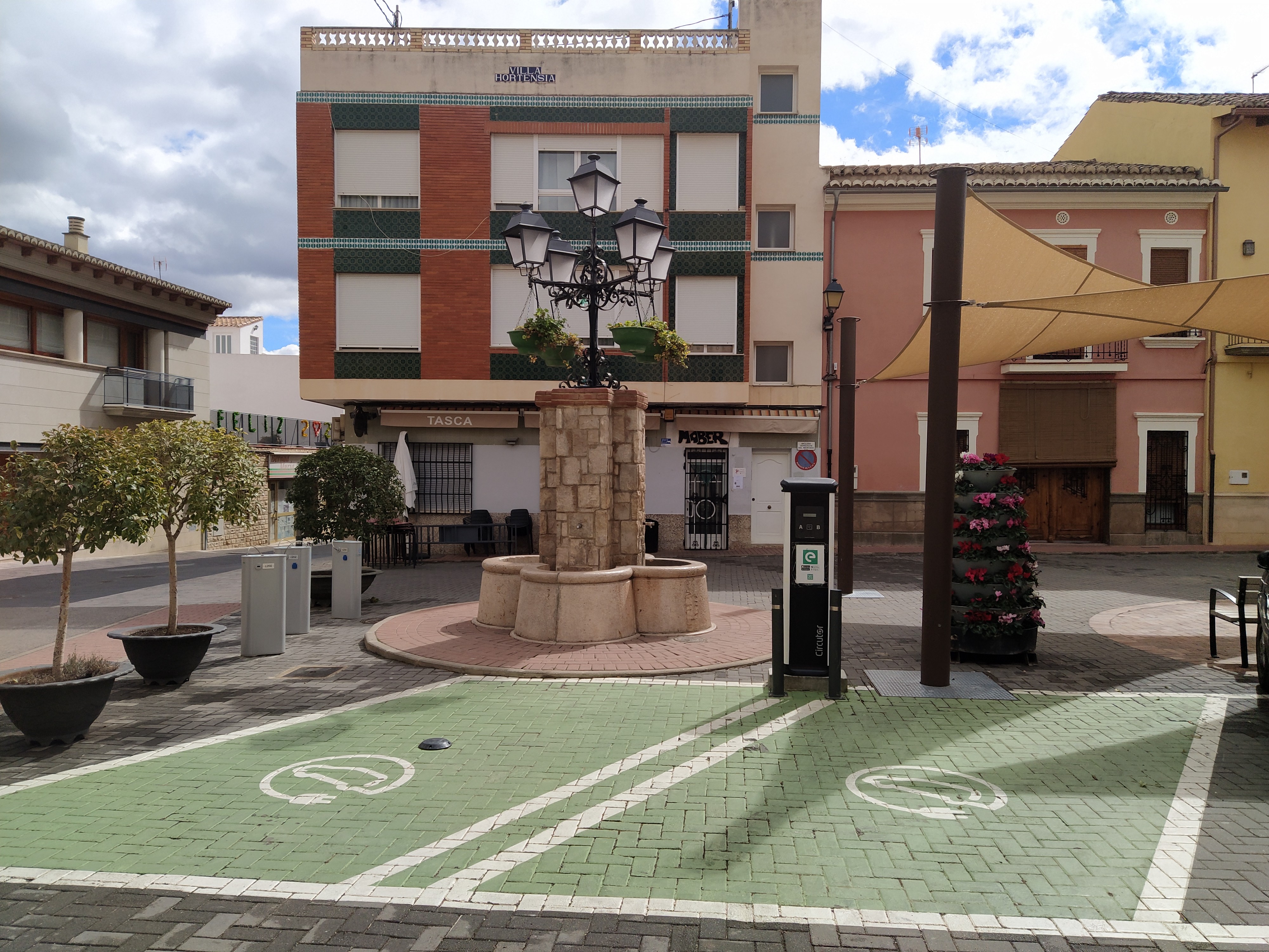 Cargador veh&iacute;culos el&eacute;ctricos Olocau