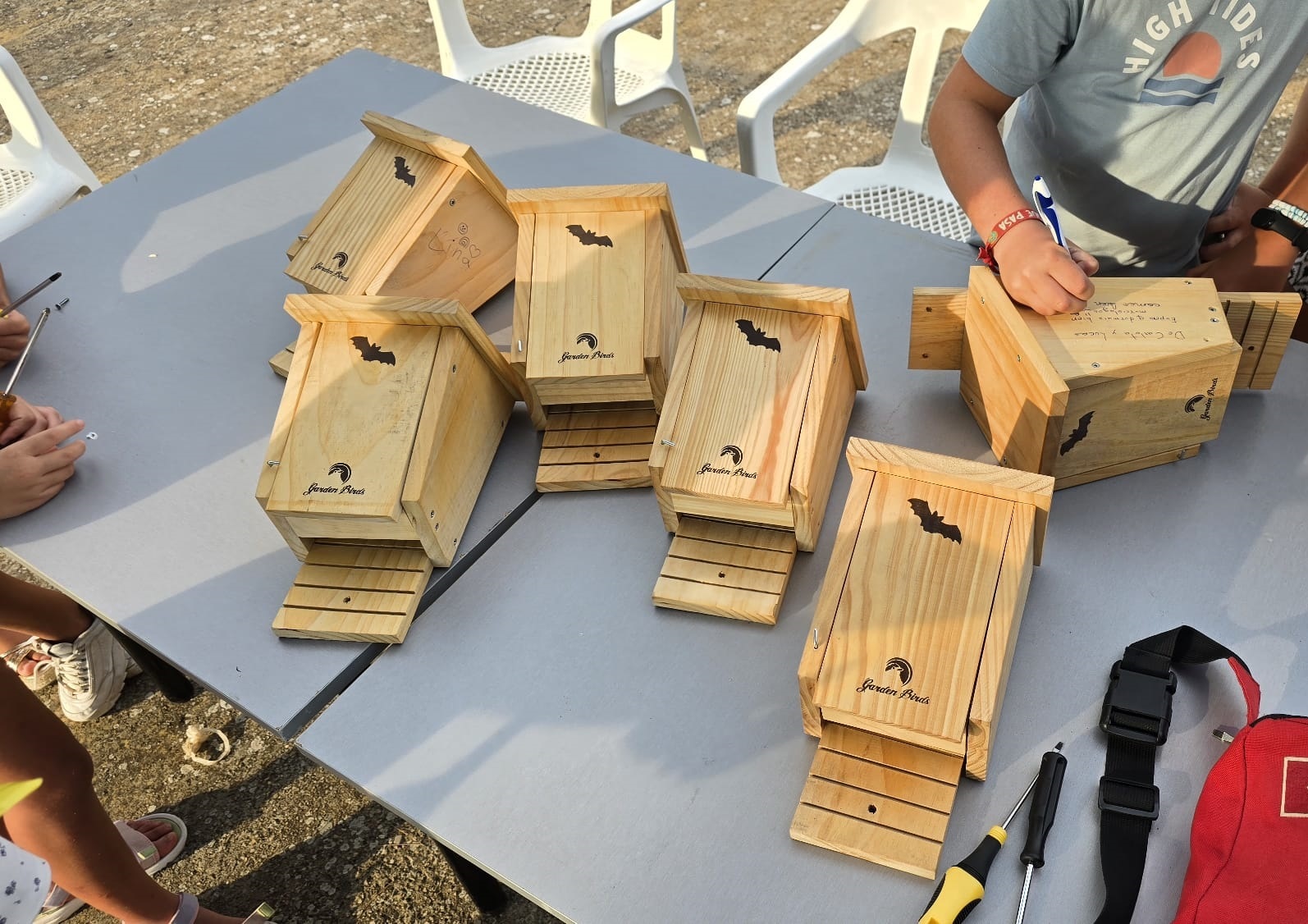 Taller de montaje de cajas nido-refugio para murci&eacute;lagos en La Lloma Olocau 1