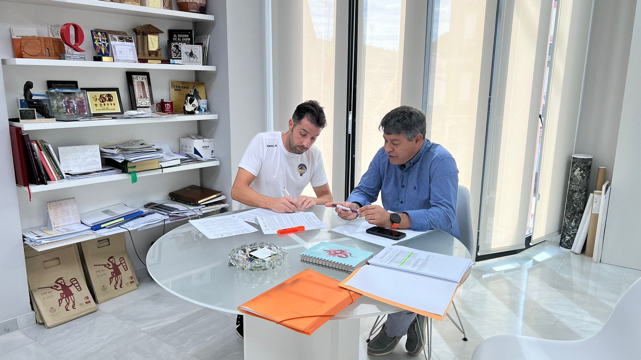 Foto convenio f&uacute;tbol Olocau 2