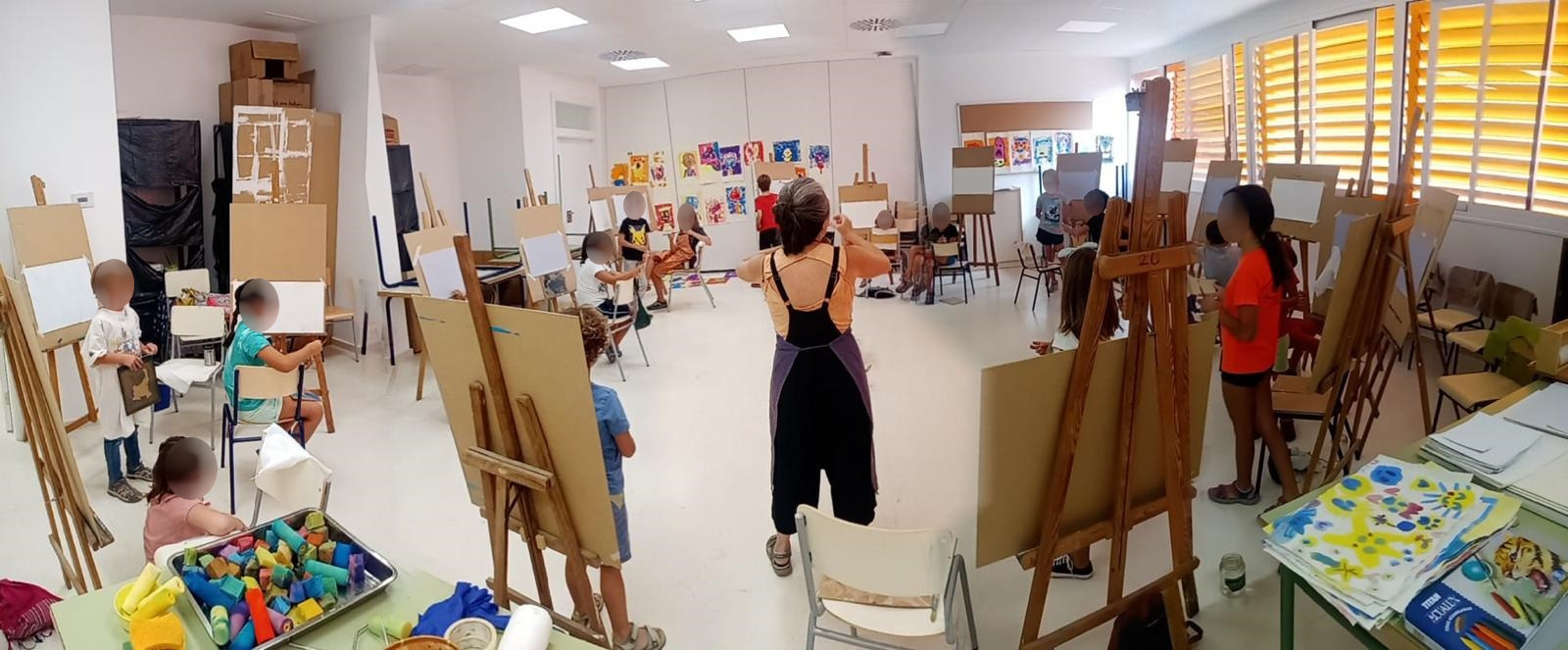 Foto taller de pintura gratuito para ni&ntilde;as y ni&ntilde;os Olocau