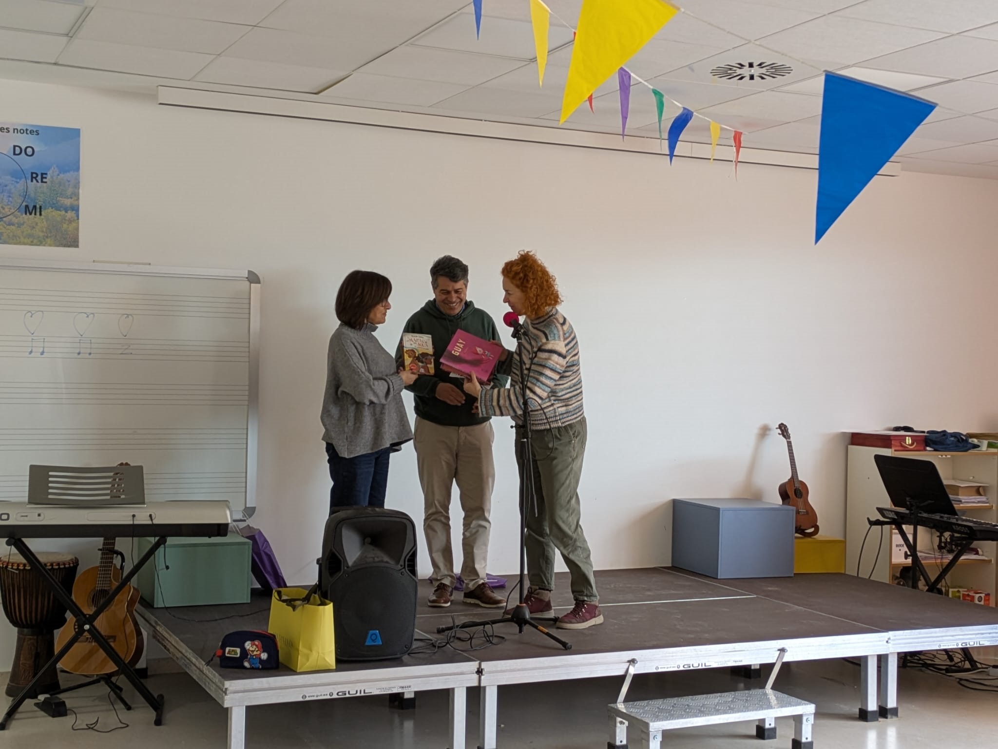 Acto 8M CRA Alt Carraixet - Col&middot;legi Mestre Ferran Zurriaga Olocau 2