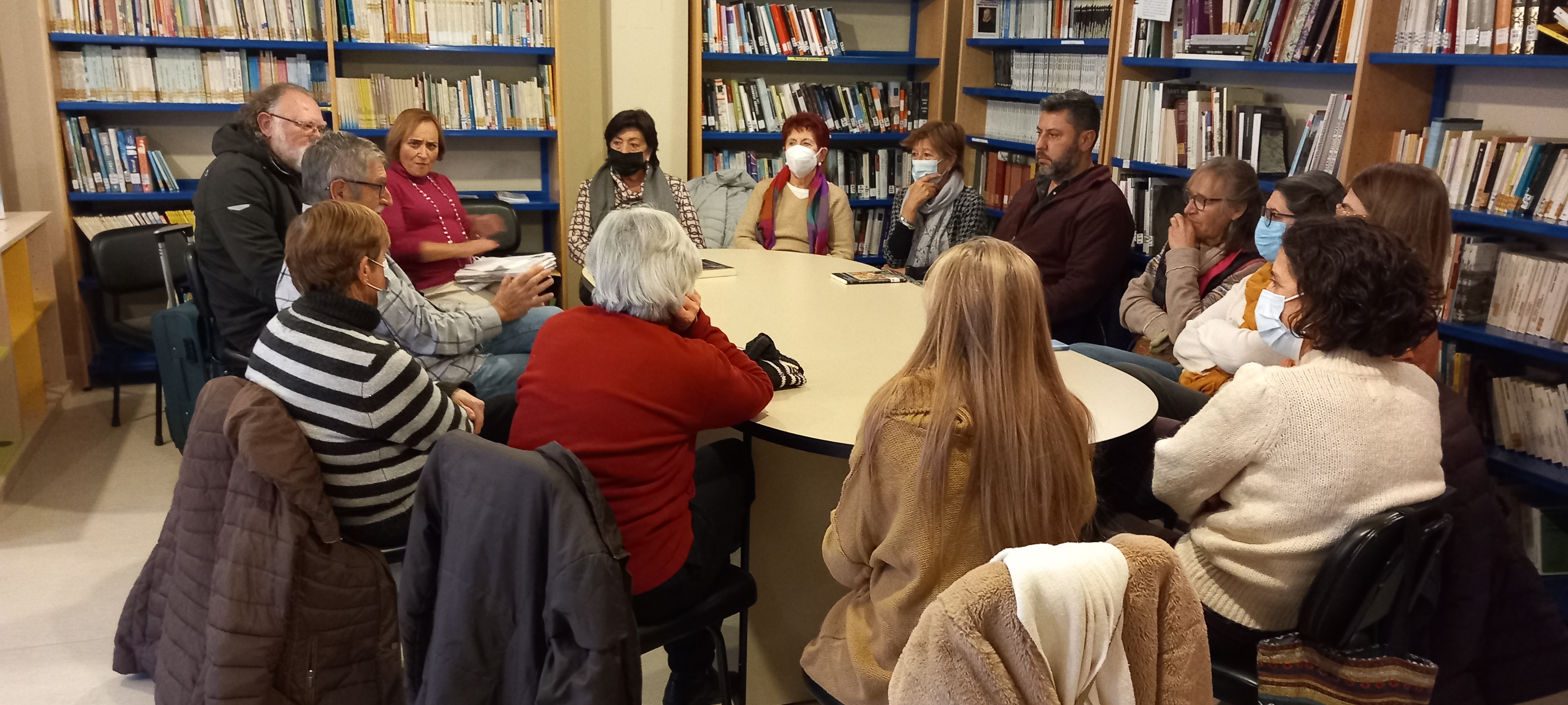 Sesi&oacute;n de enero del Club de Lectura de Adultos Olocau