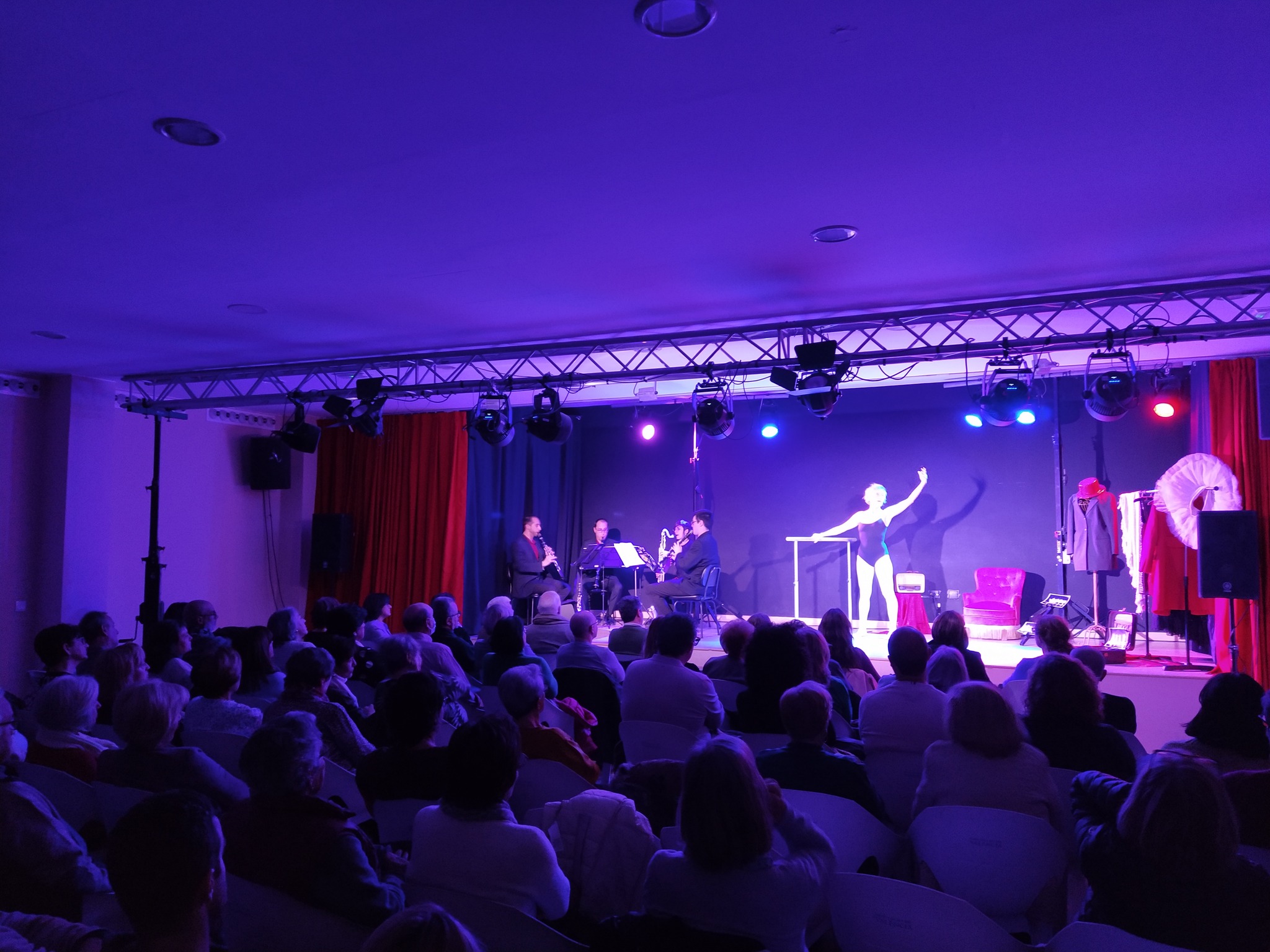 Foto 'Hist&ograve;ria d'una ballarina' Olocau - 1