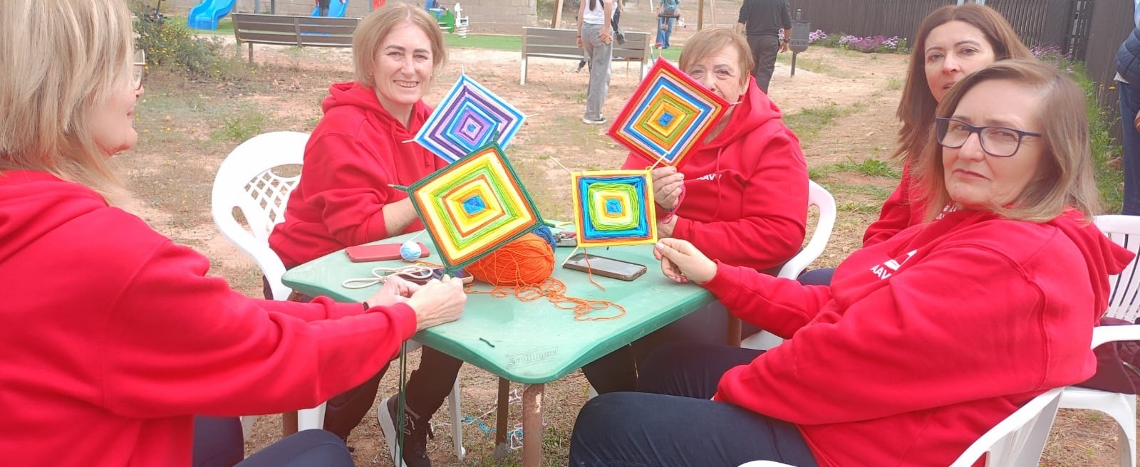 Taller de cometas de hilo Pedralvilla 2026 Olocau 2