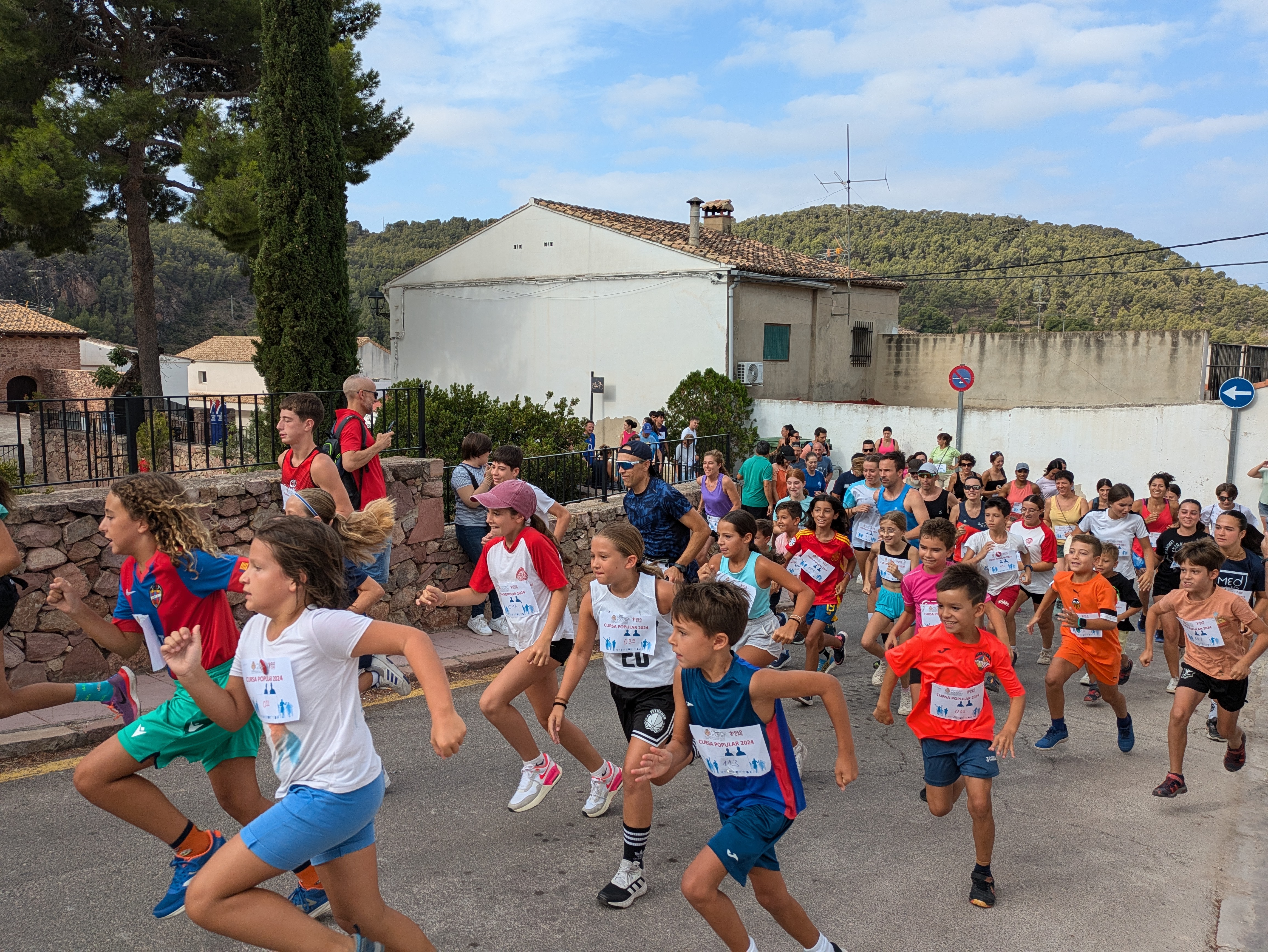 Carrera popular 'Volta a Olocau' y 'Holi Fest' Olocau 1