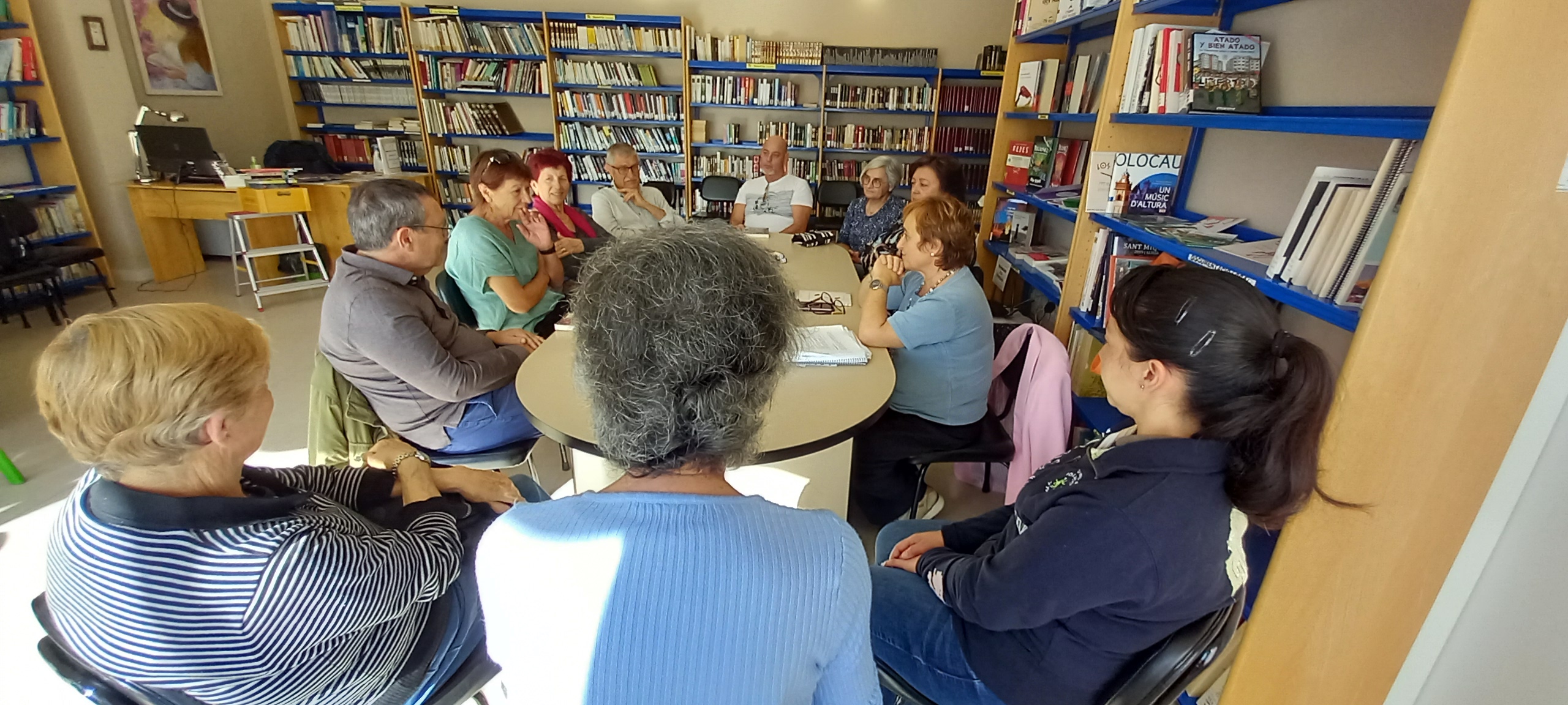 Club de Lectura Olocau mayo 2025 1