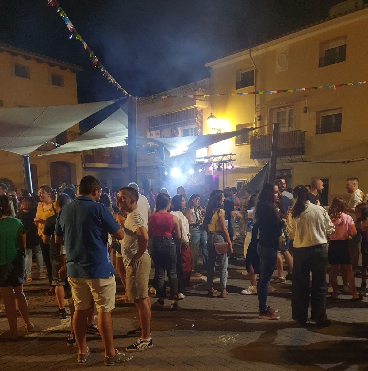 Paellas populares y discom&oacute;vil Noche de Paellas Olocau 2