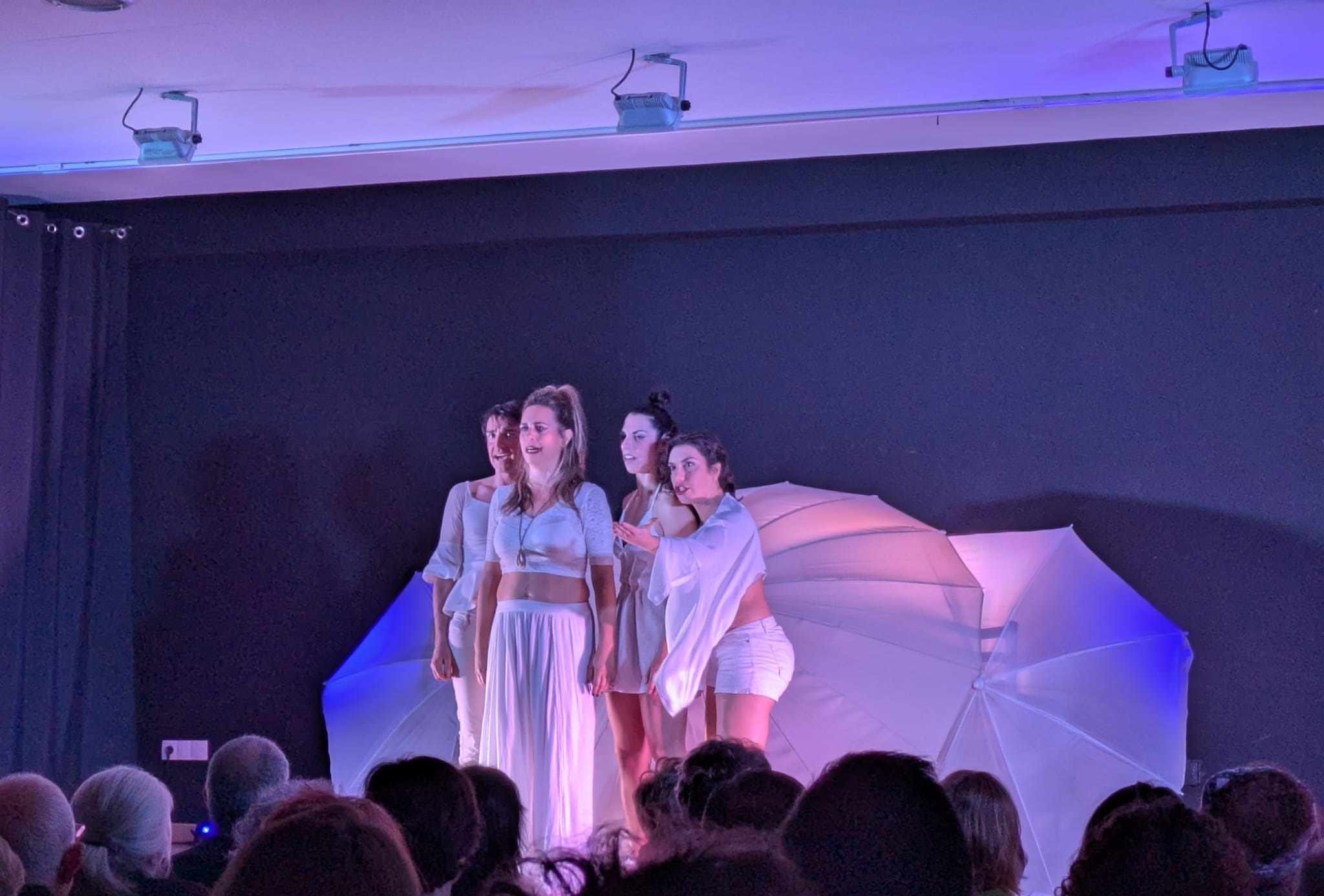 Representaci&oacute;n Segaremos ortigas con los tacones Olocau 1