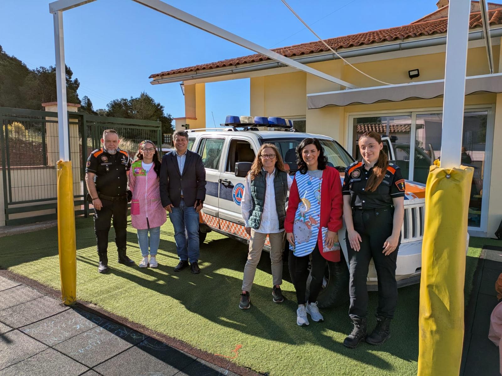 L'Escola Infantil Municipal rep la visita de Protecci&oacute; Civil d'Olocau 1