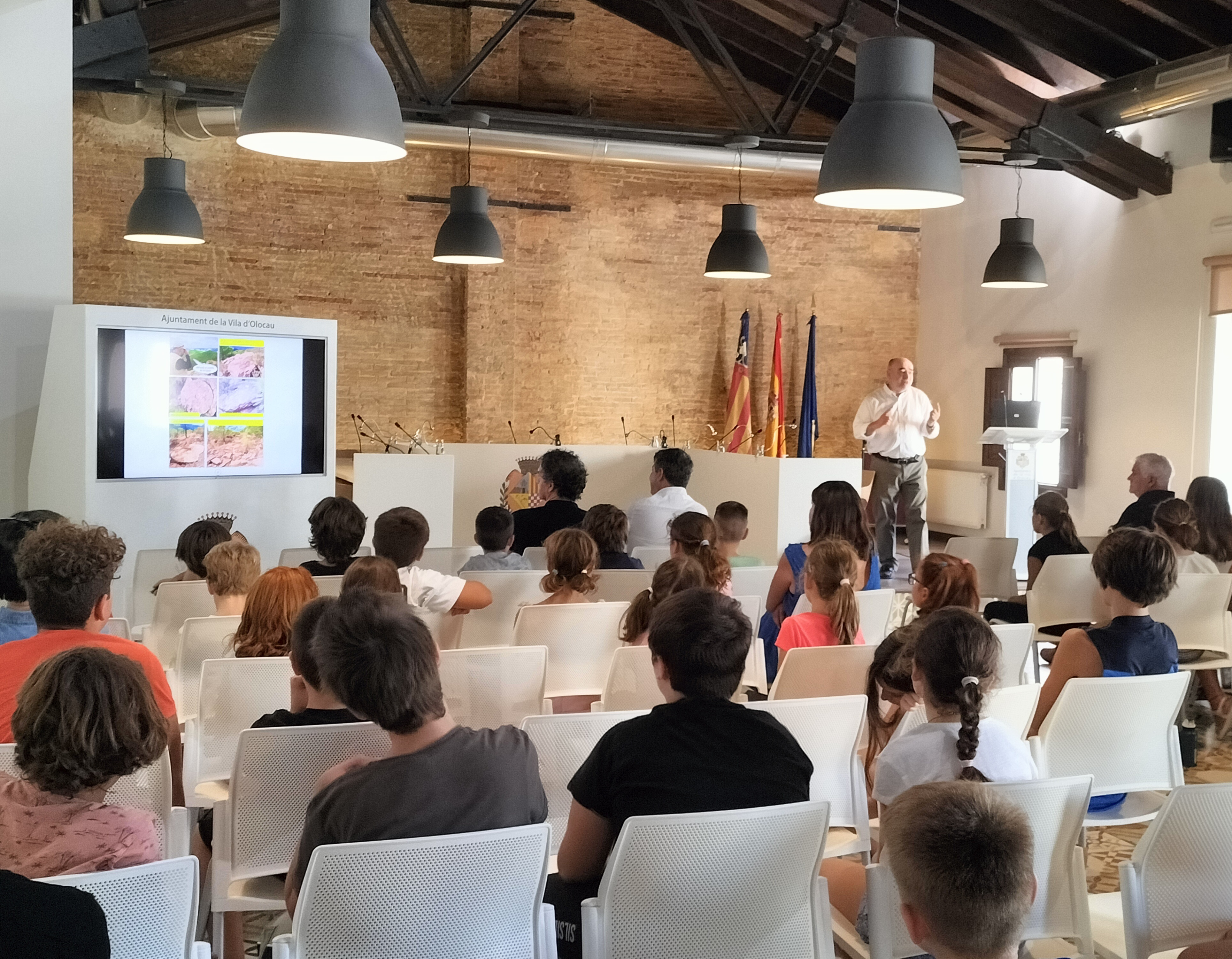 Presentaci&oacute;n libro Olocau 3