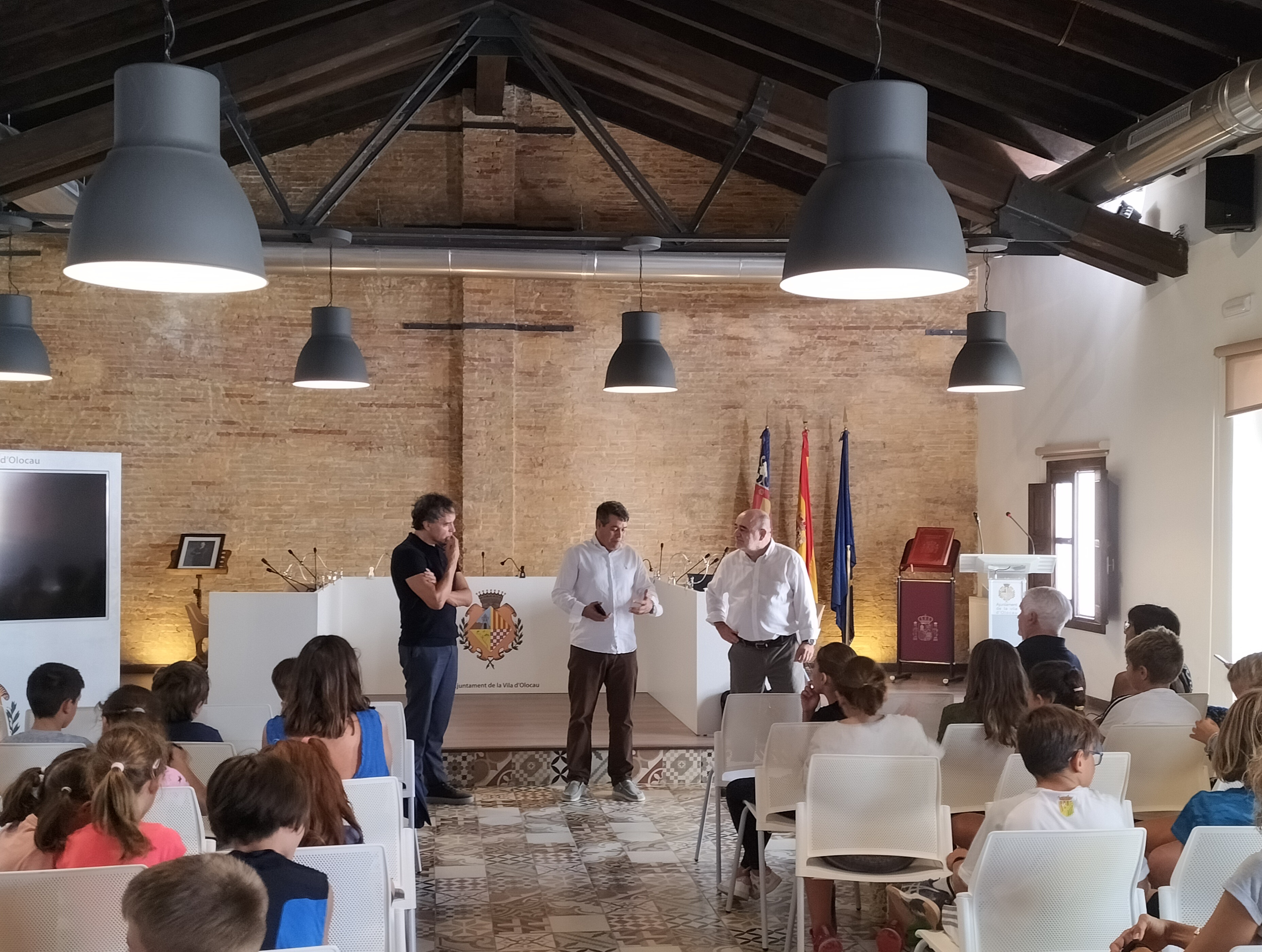 Presentaci&oacute;n libro Olocau 2