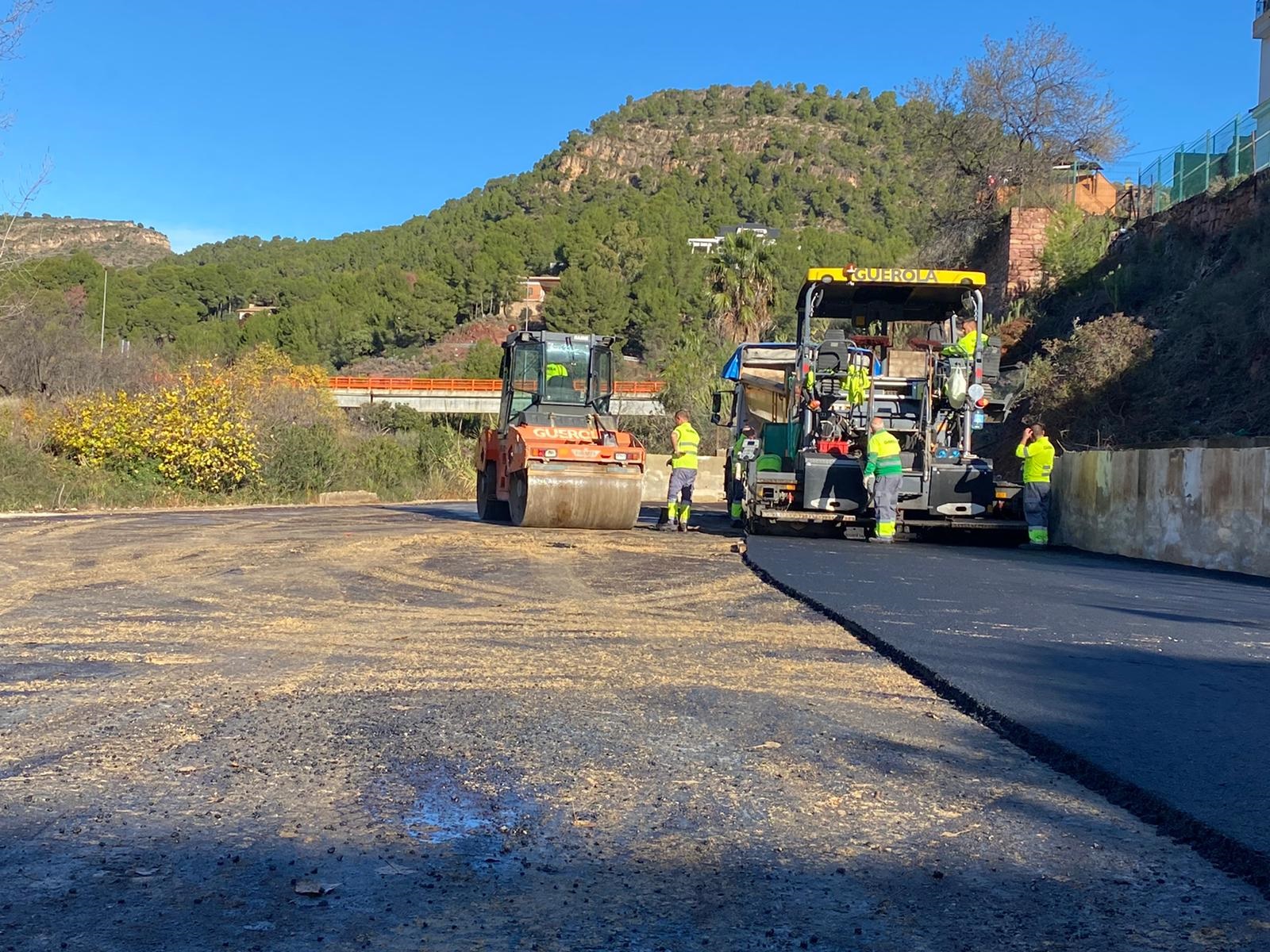 Pavimentado parquin municipal Olocau - 1