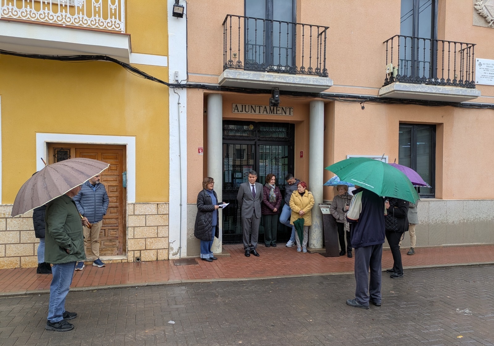 Minuto de silencio contra violencia machista 16-12-2025 Olocau 2