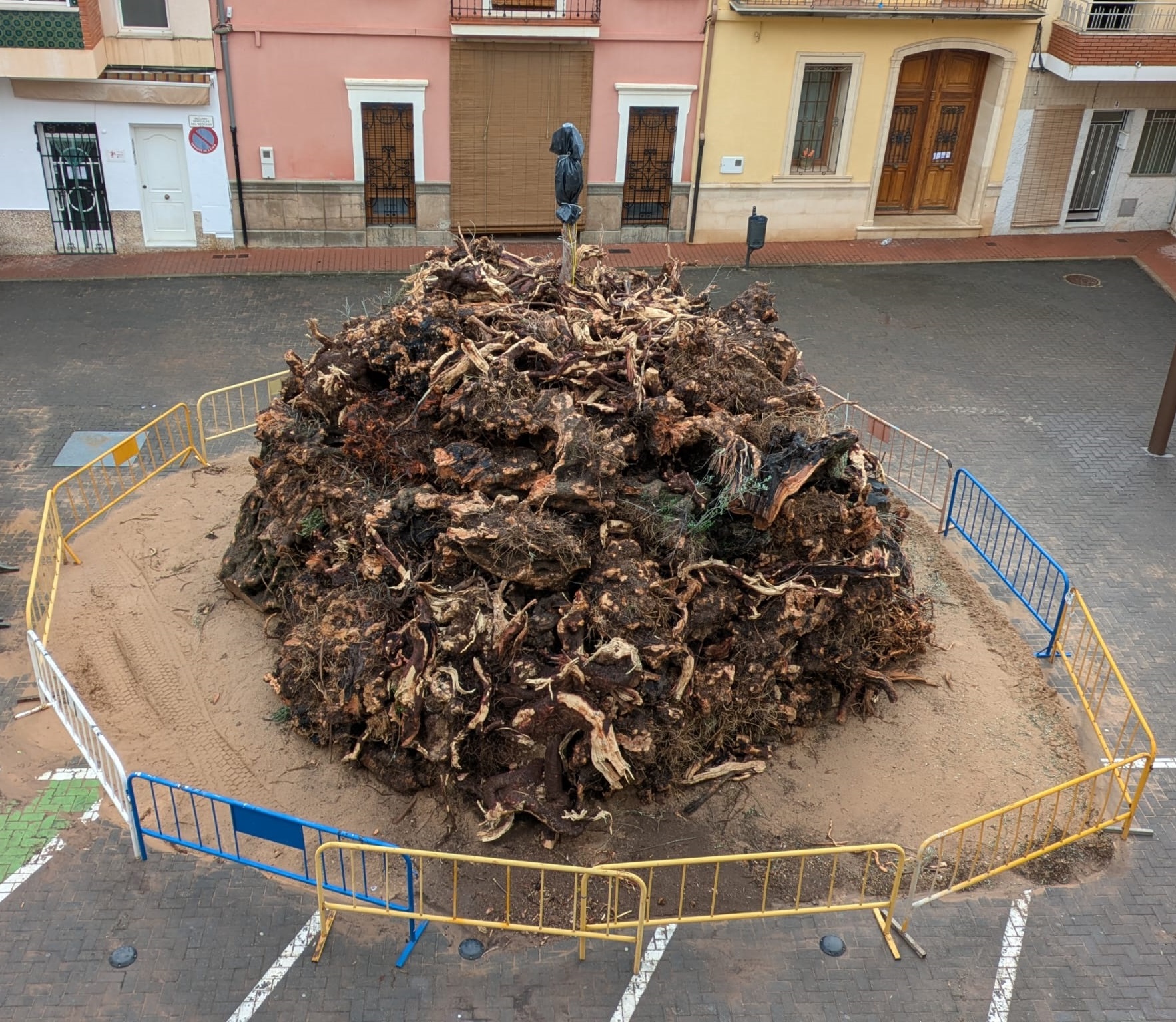 Finalización Hoguera San Antón Olocau 3