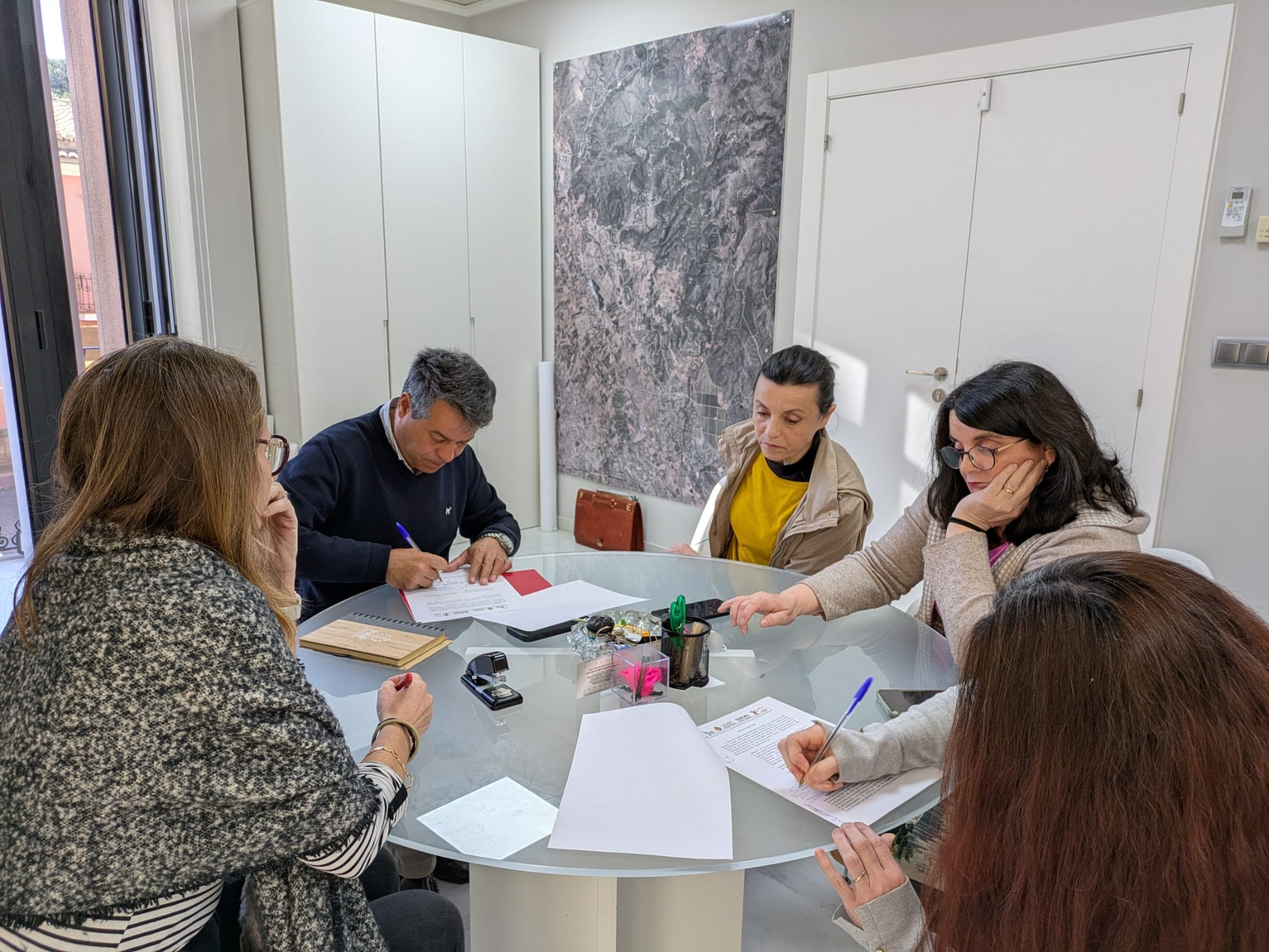 Firma avenida Diputaci&oacute;n 4 Olocau