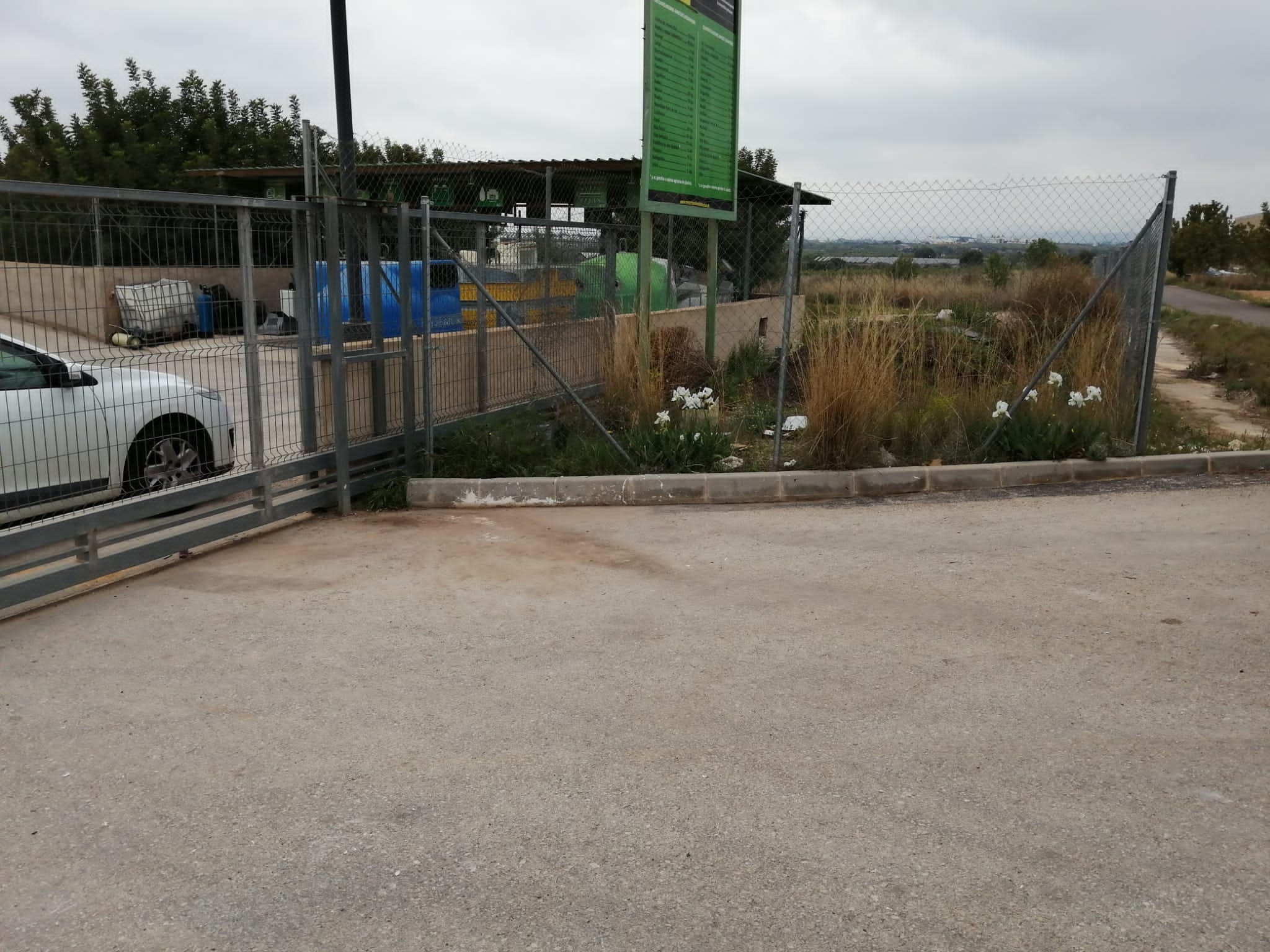 Limpieza residuos y basura Ecoparque