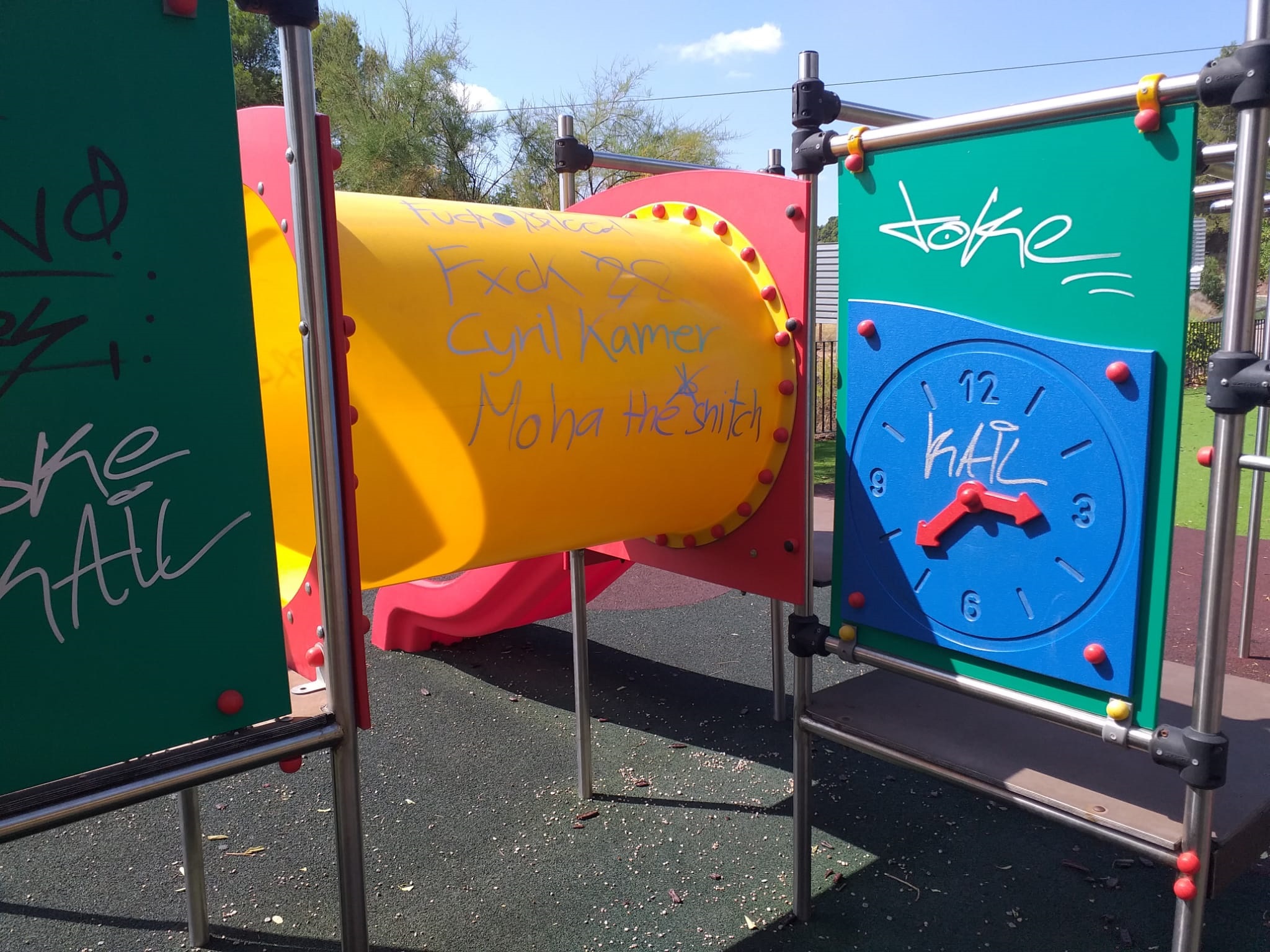 Actos vand&aacute;licos Parque de la Carrasca Olocau