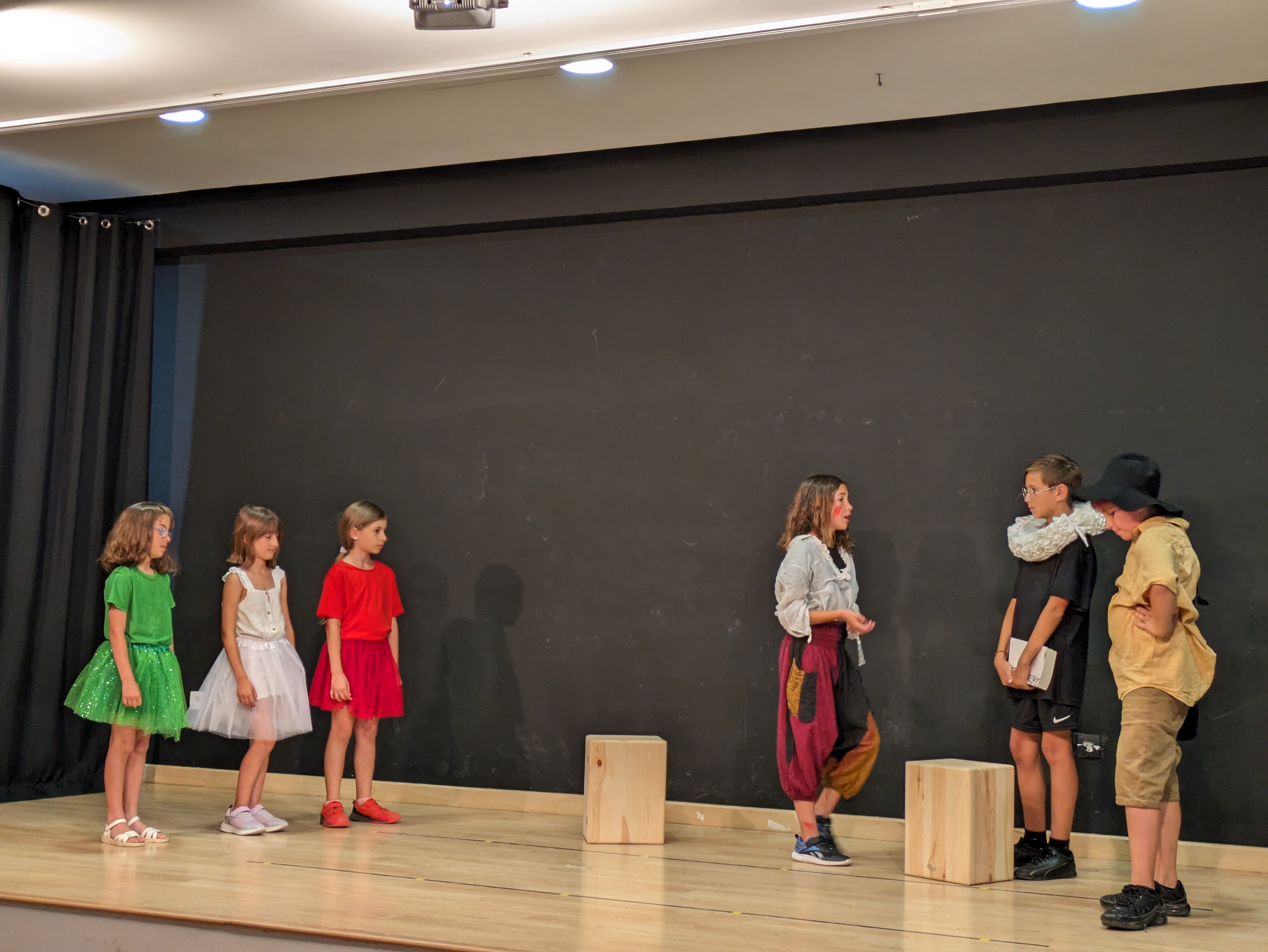 Muestra de final de curso del Taller de Teatro Infantil del CRA Alt Carraixet - Col&middot;legi Mestre Ferran Zurriaga 2024 Olocau - 2