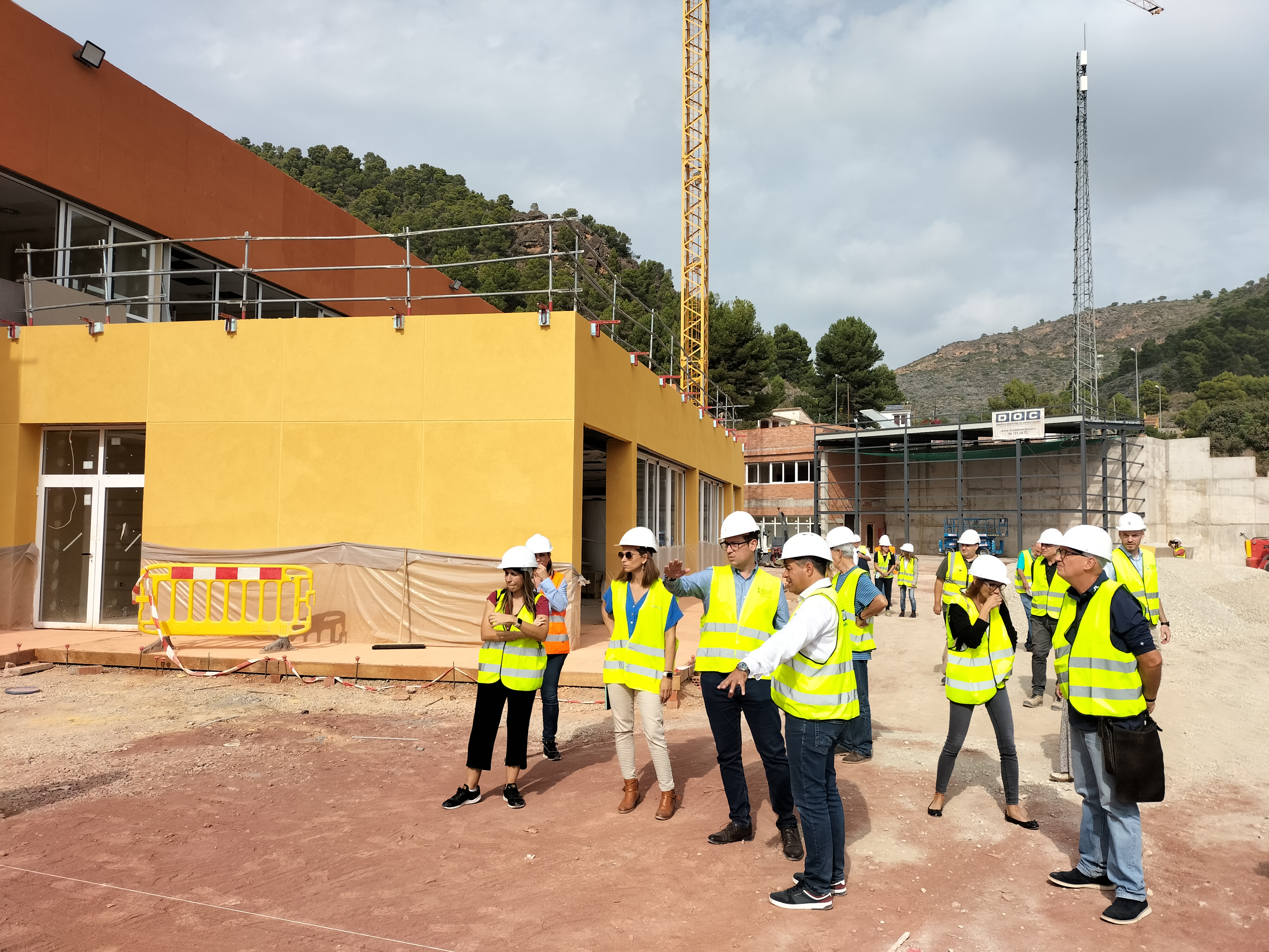 Foto visita DG Infraestructuras Educativas colegio Olocau - 1