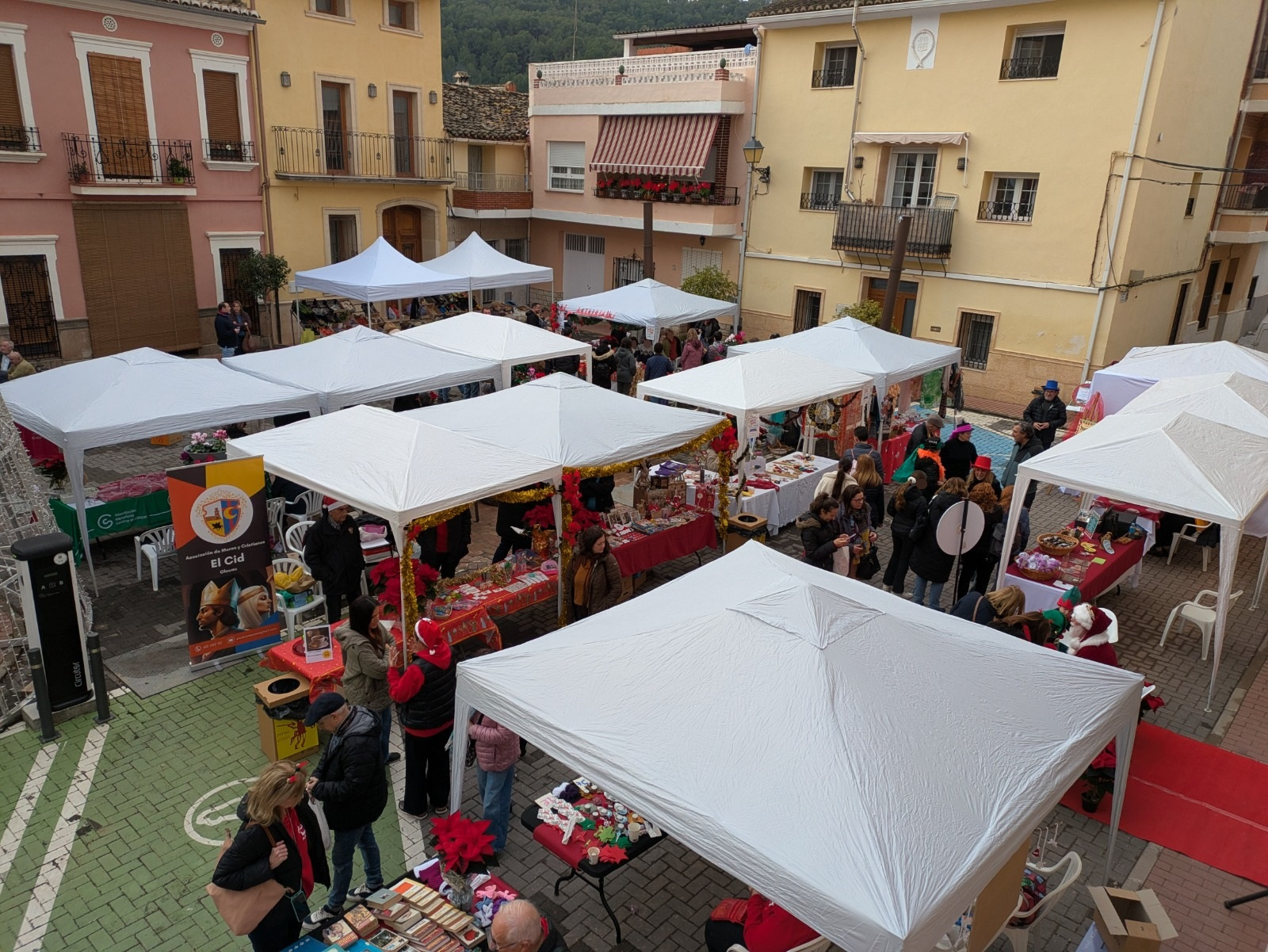 Olocau celebra con &eacute;xito su segundo Mercado Navide&ntilde;o 1