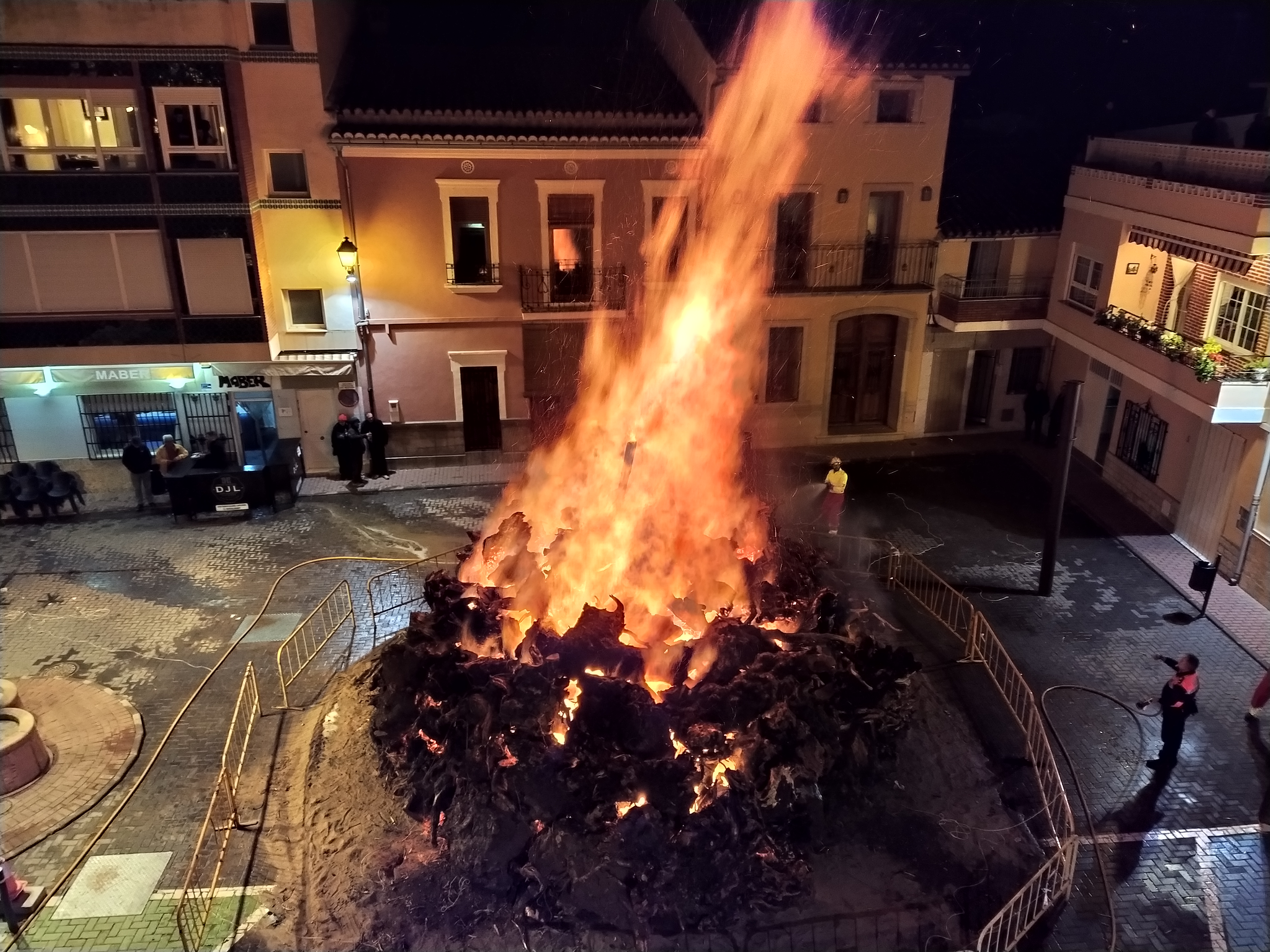 Foto Hoguera San Ant&oacute;n Olocau 2024