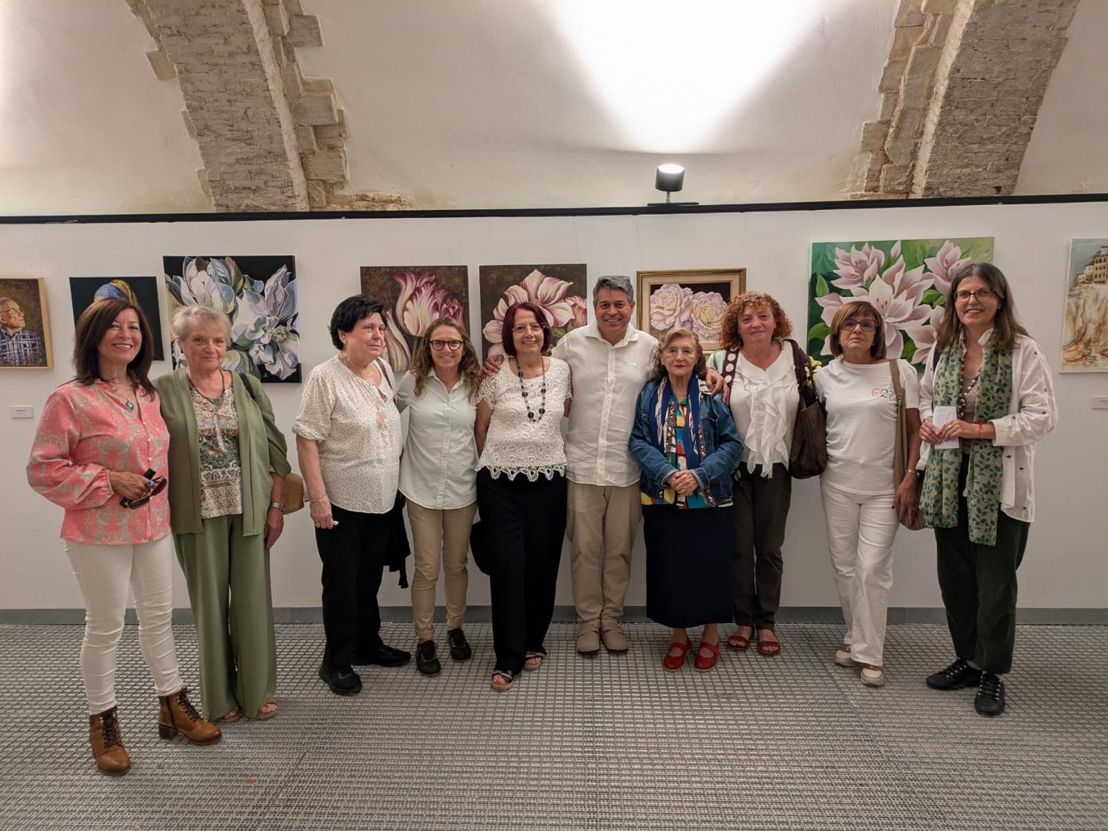 Olocau inaugura l'exposici&oacute; de pintura &lsquo;Mujeres que no se rinden&rsquo; 1