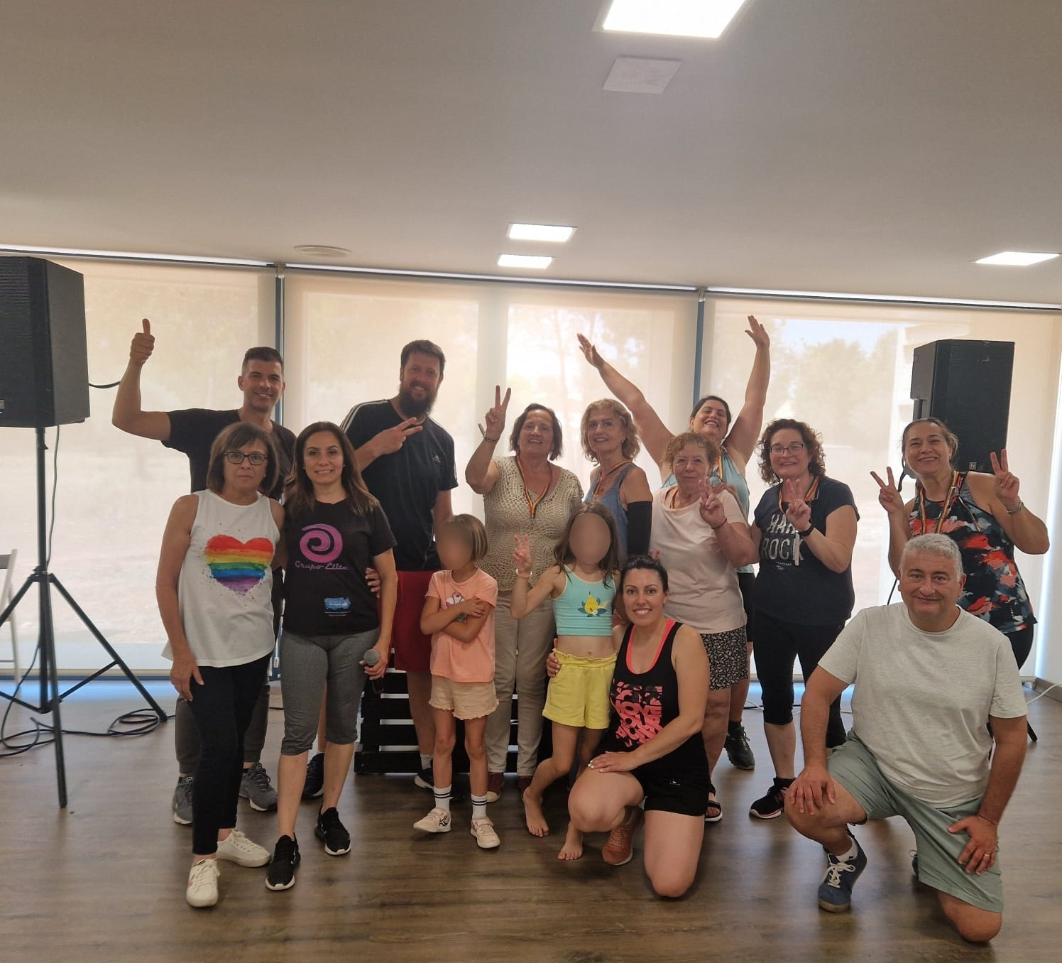 Taller de zumba Ritmos de orgullo - Celebrando la diversidad en familia Olocau 1