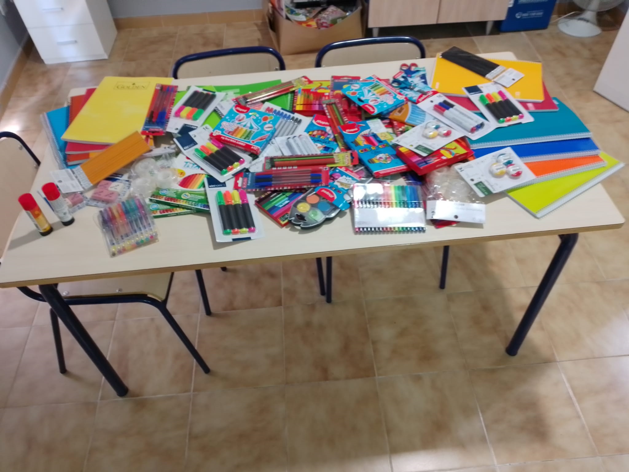 Foto Campa&ntilde;a recogida material escolar Olocau