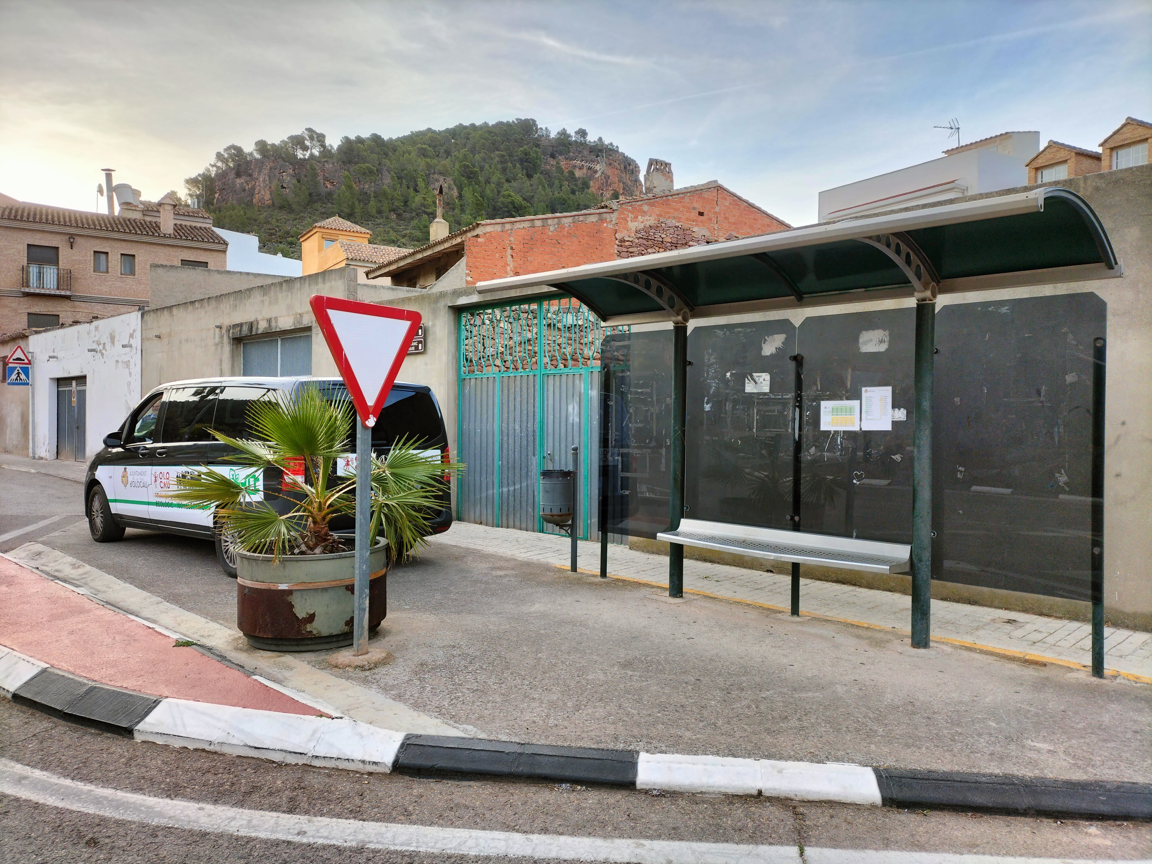 Fotograf&iacute;a furgoneta el&eacute;ctrica Olocau