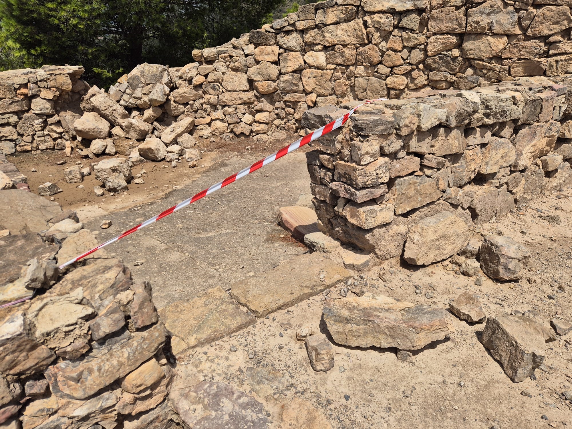 Desperfectos Puntal dels Llops Olocau rayo 2