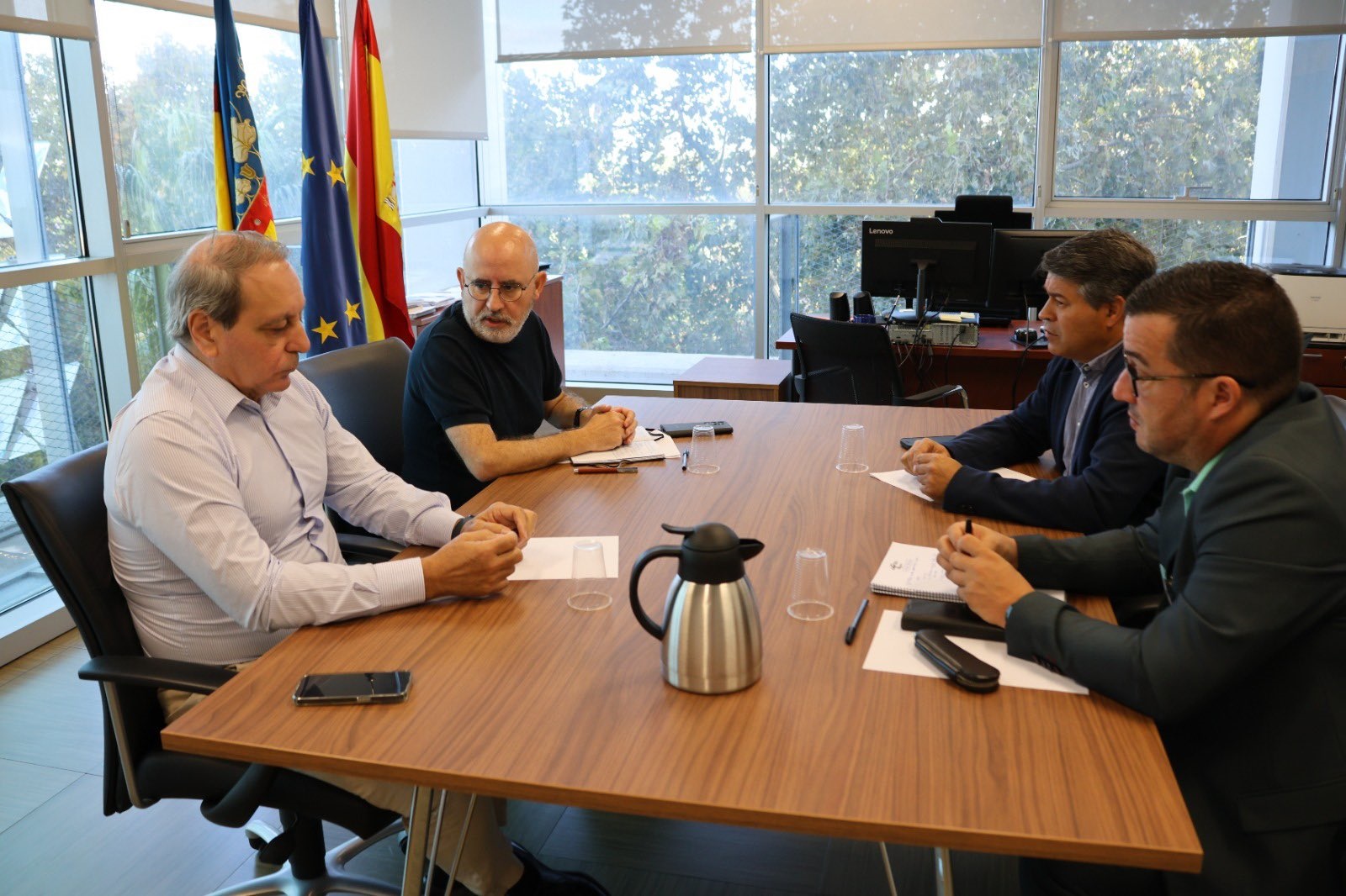 Foto reuni&oacute;n Antonio Ropero y director general de Emergencias y Extinci&oacute;n de Incendios