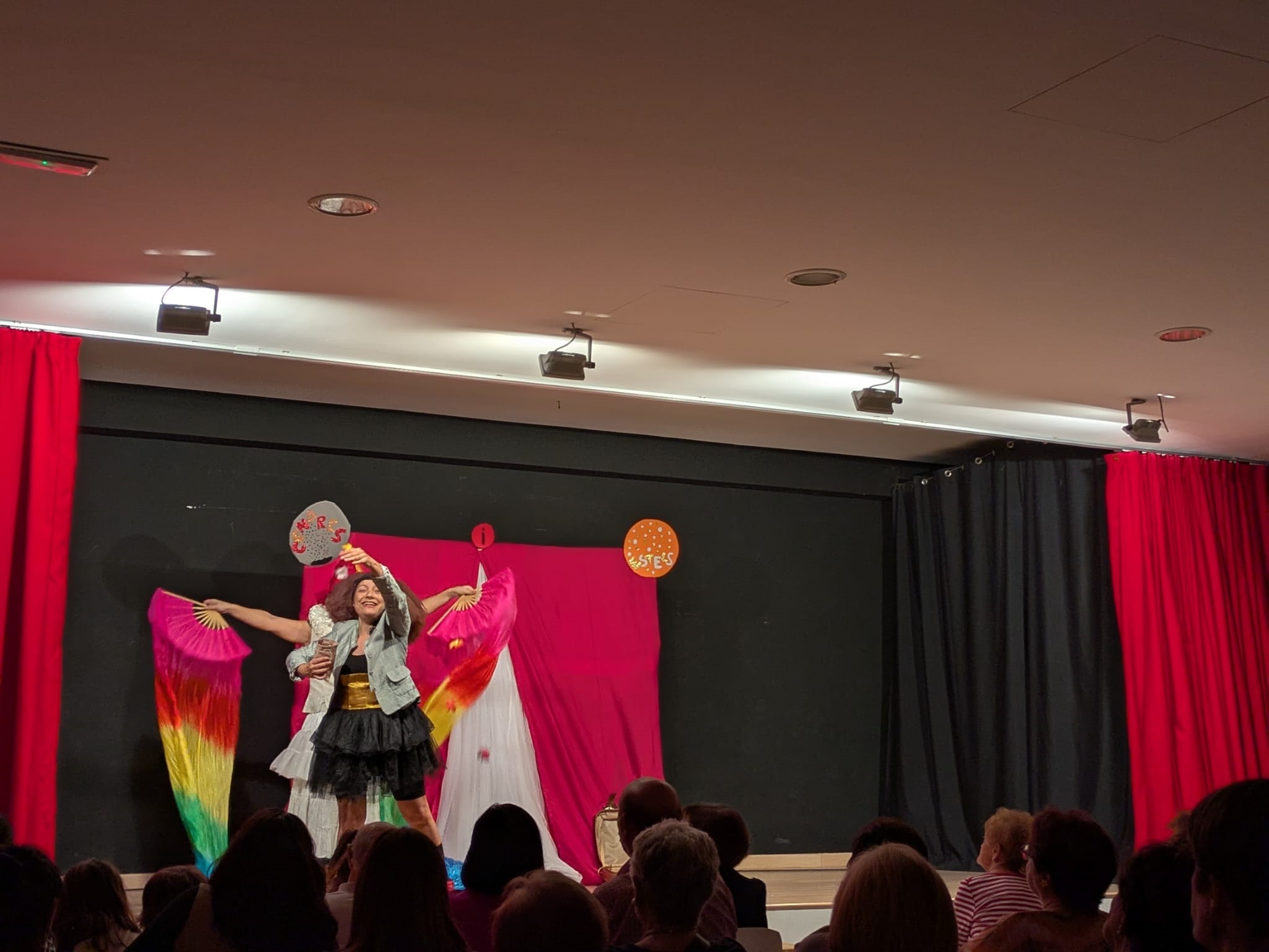 Espect&aacute;culo Cendres i Estels Olocau 2