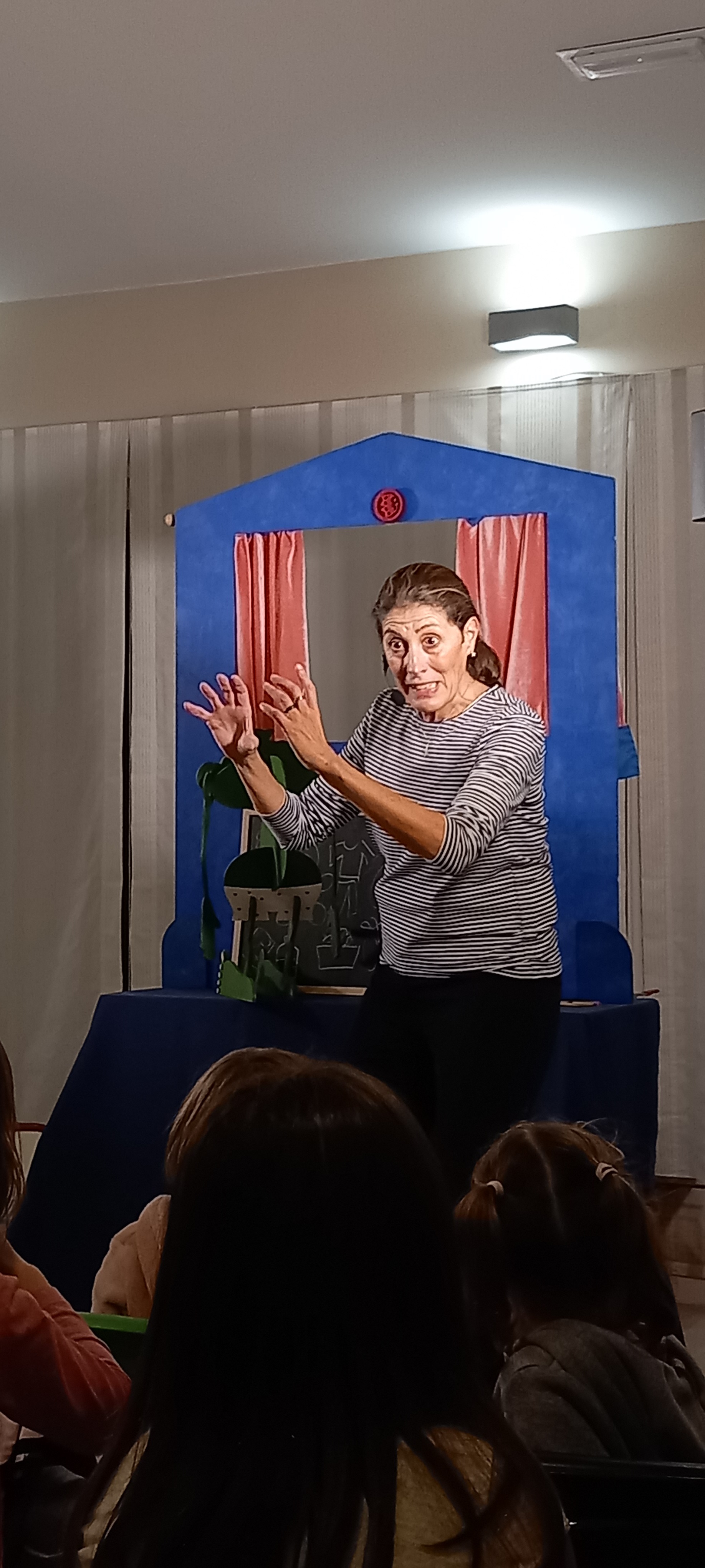 Espect&aacute;culo de t&iacute;teres &lsquo;La rebeli&oacute;n de las princesas&rsquo; Biblioteca Olocau 3