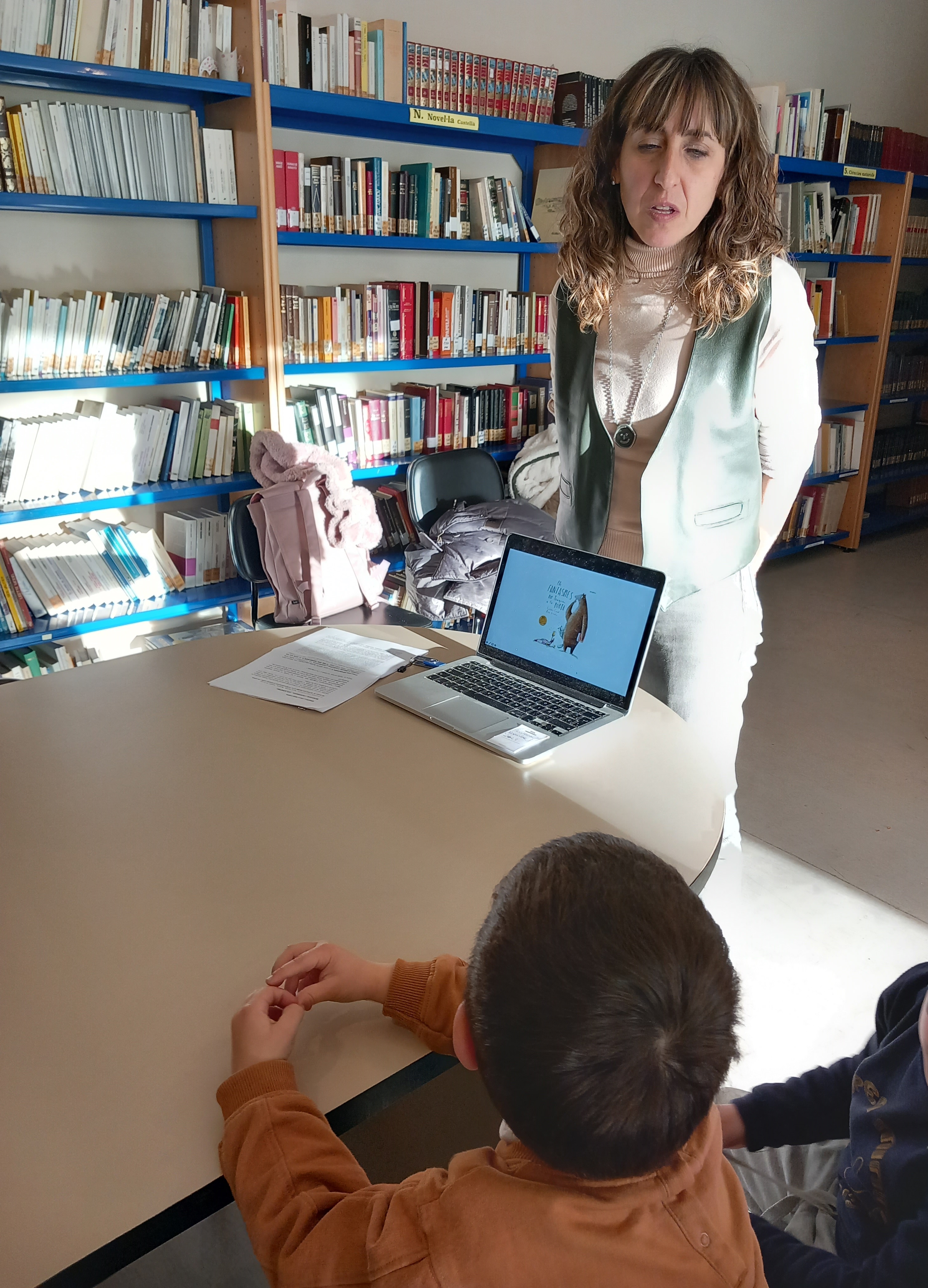 Foto taller amistad Biblioteca Olocau