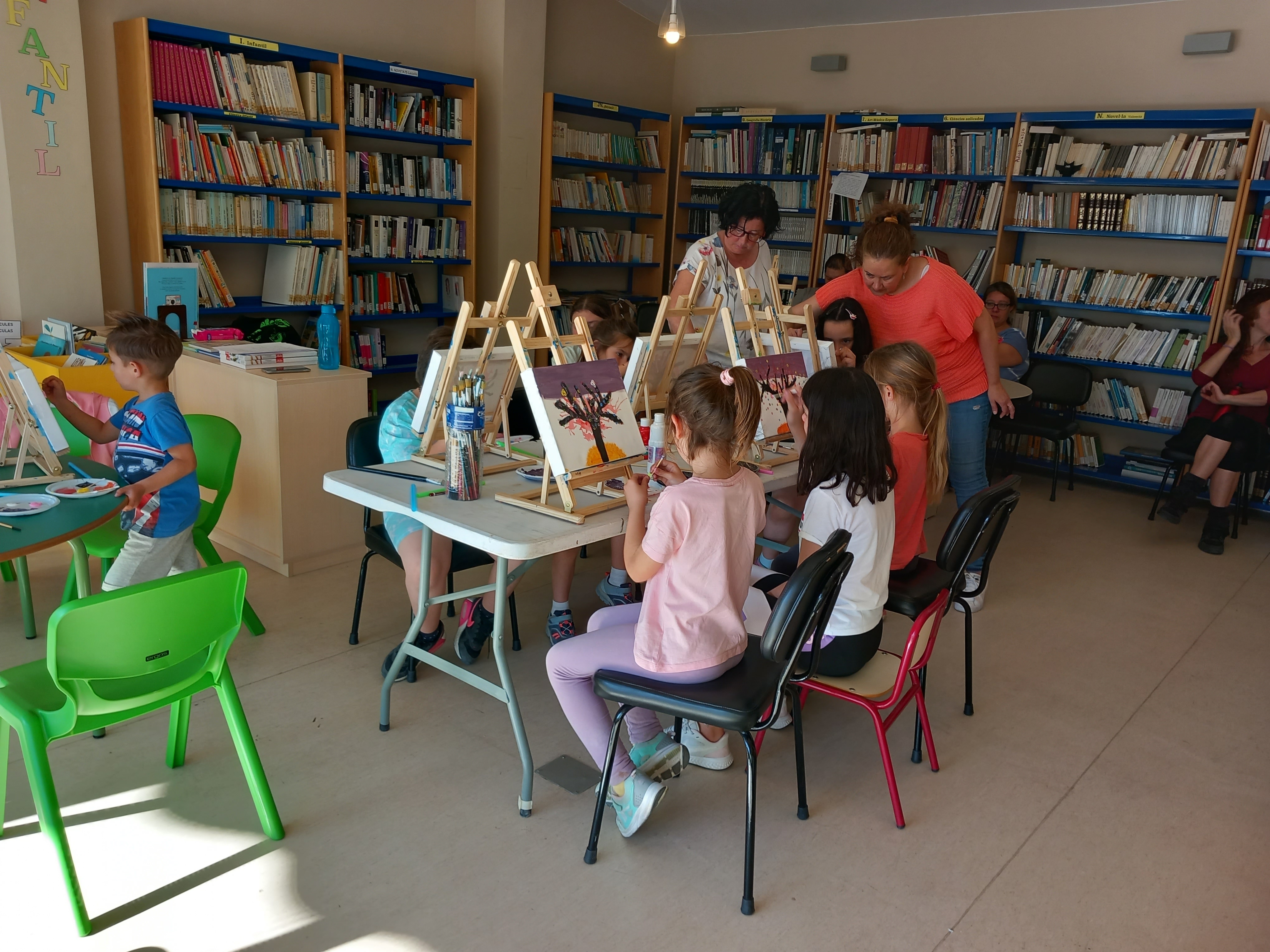 Taller de pintura en lienzo Biblioteca Olocau
