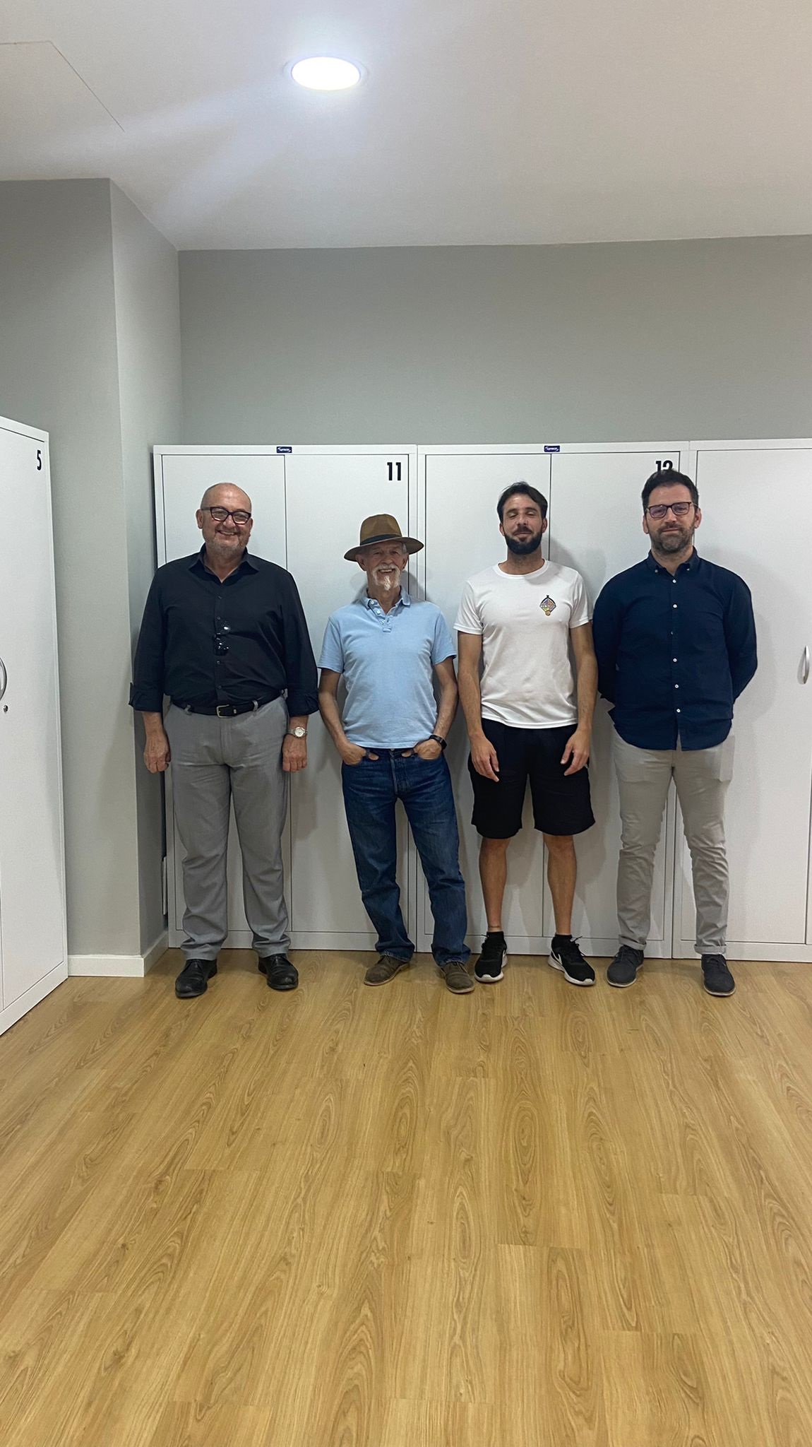 Entrega llaves armarios Coworking a asociaciones Olocau