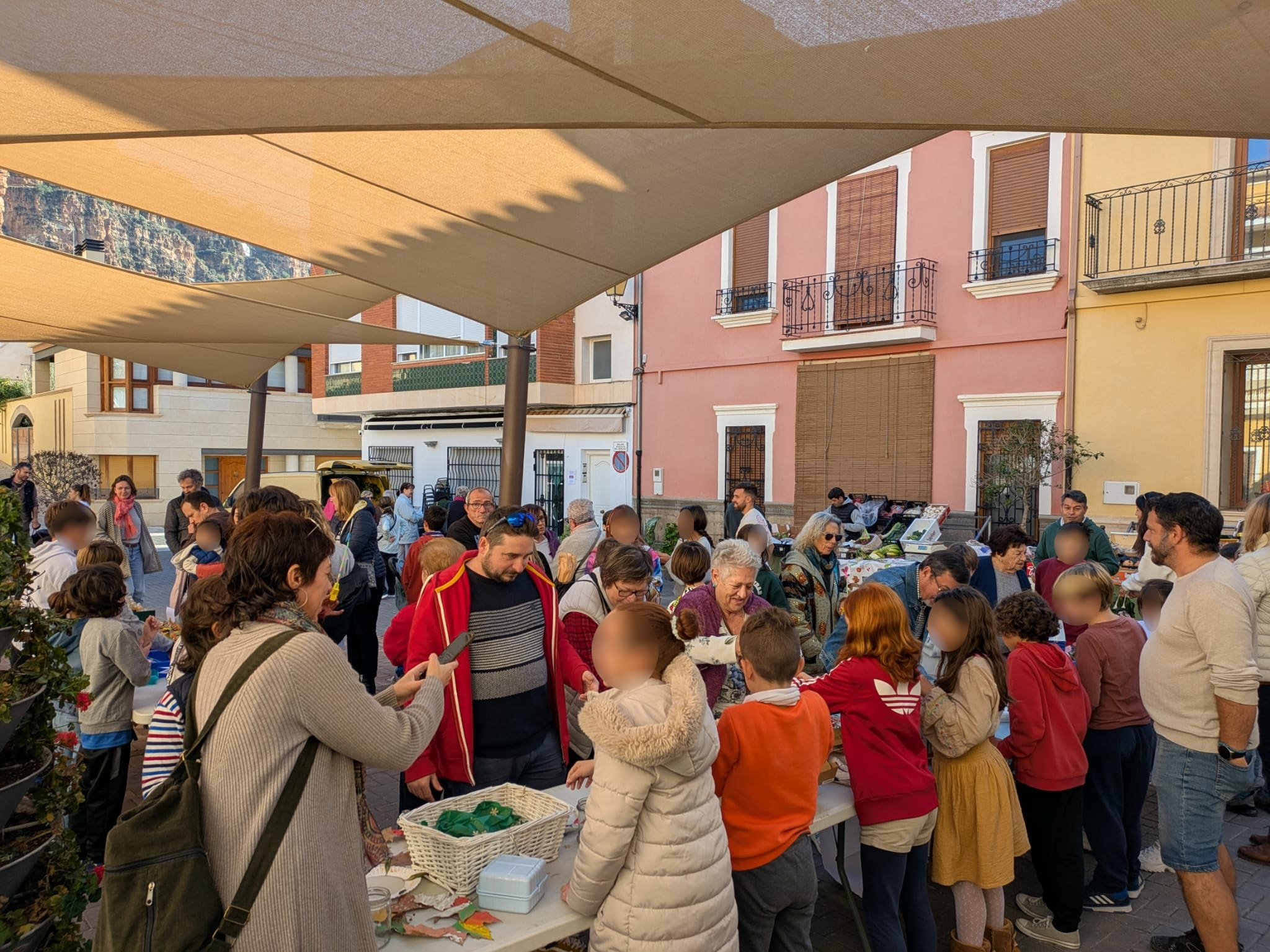Mercado solidario CRA Alt Carraixet - Col&middot;legi Mestre Ferran Zurriaga Olocau 1