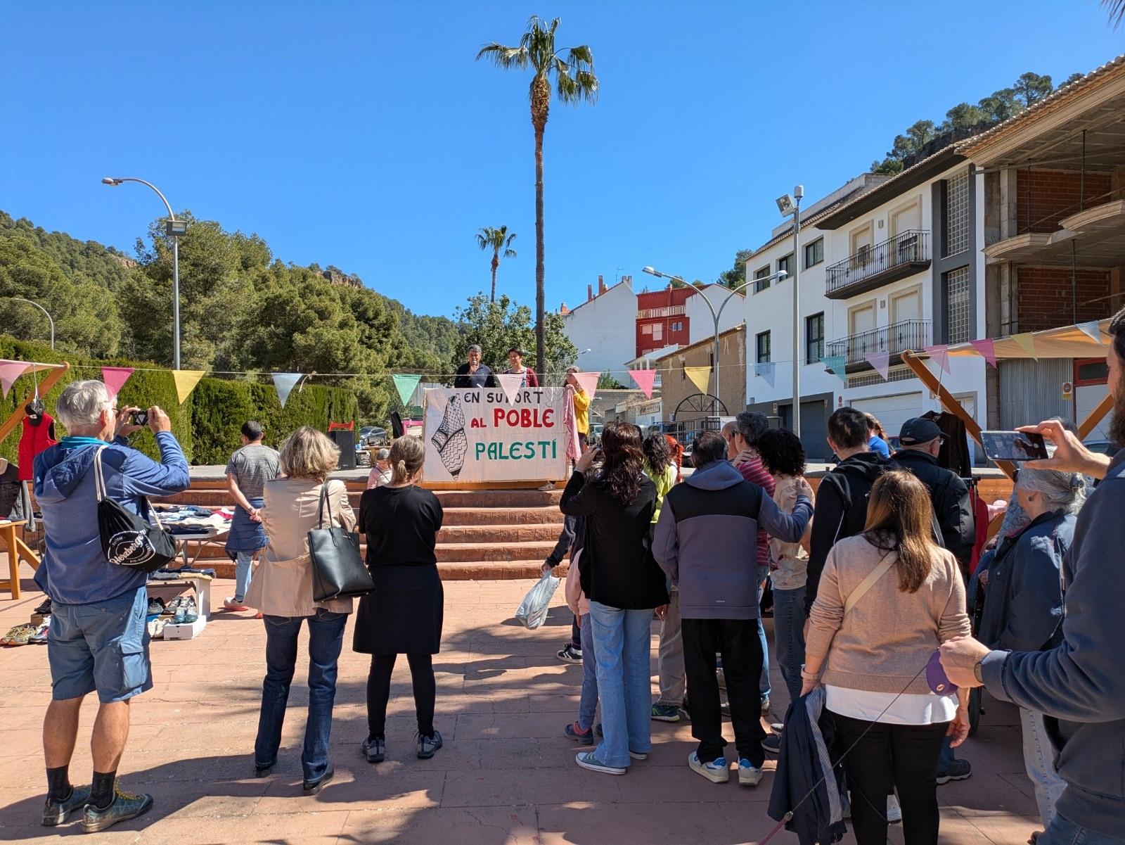 Concentració contra la guerra a Orient Mitjà i suport a Gaza Olocau 3