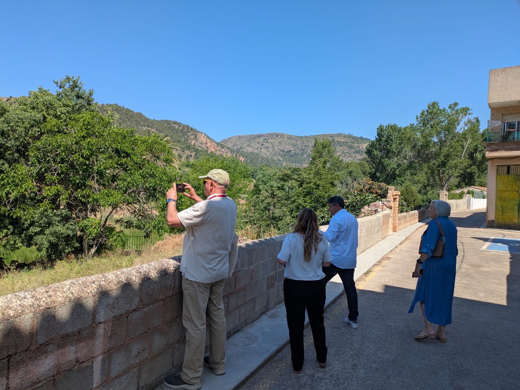 Visita jurado Viles en Flor 2025 Olocau 2