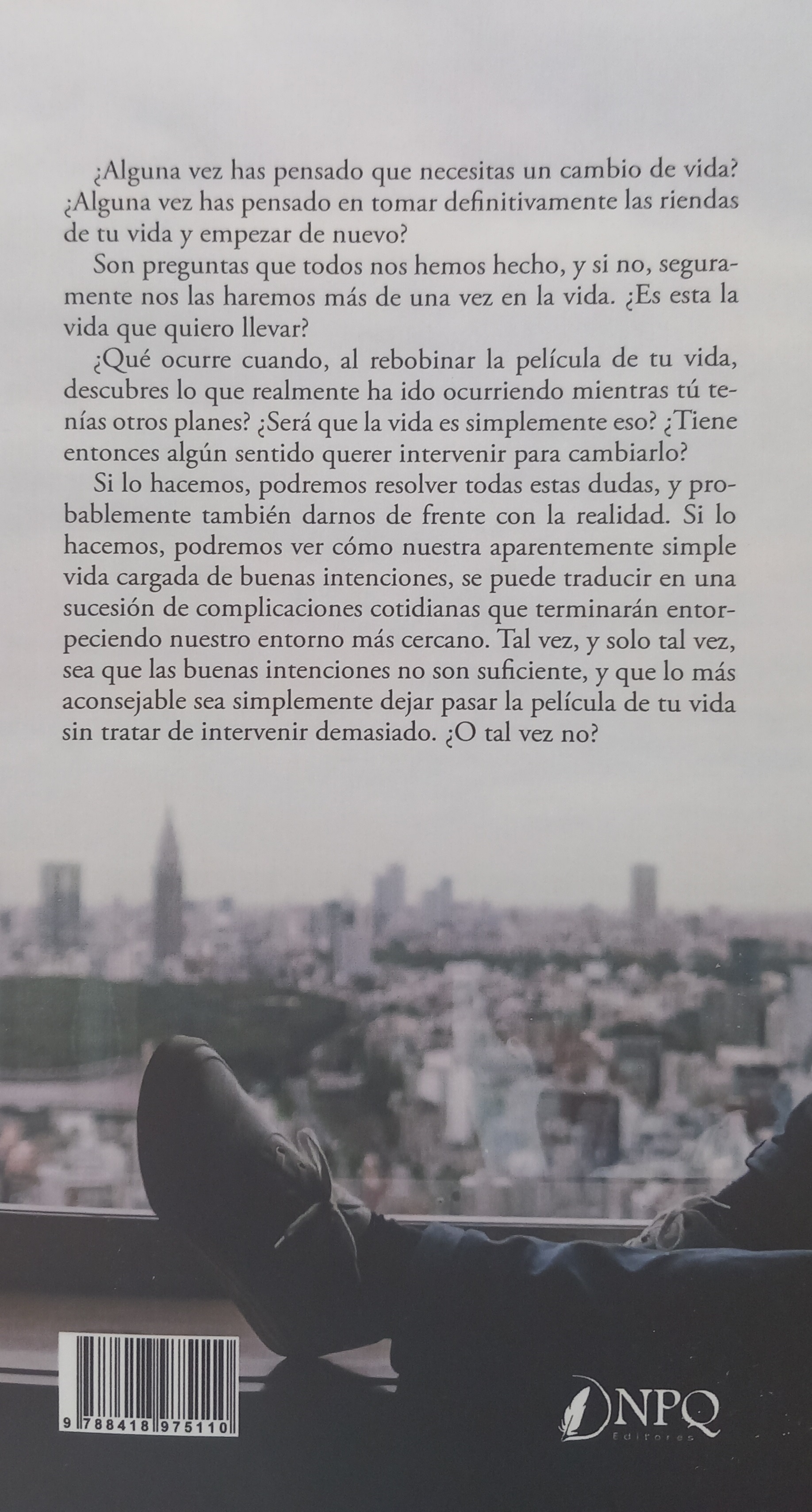 Donaci&oacute;n de libro a la Biblioteca mayo 2024 Olocau - 2