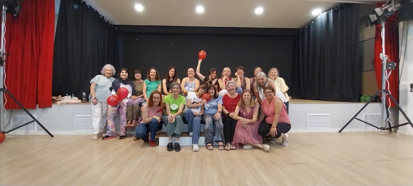 Taller ‘Humor i joc per a dones perfectament imperfectes’ Olocau 1